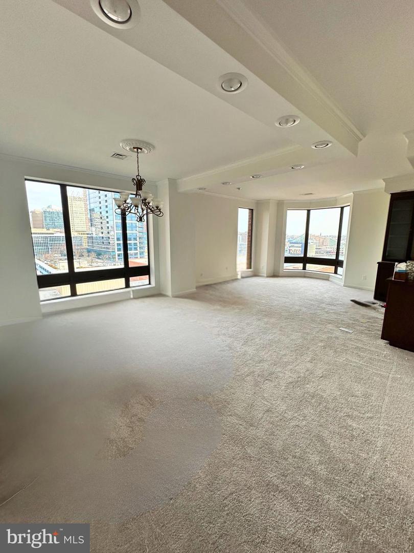 Baltimore, Maryland, 21202, United States, 3 Bedrooms Bedrooms, ,6 BathroomsBathrooms,Residential,For Sale,2002254