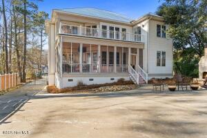 Lake Waccamaw, North Carolina, 28450, United States, 3 Bedrooms Bedrooms, ,3 BathroomsBathrooms,Residential,For Sale,1939053