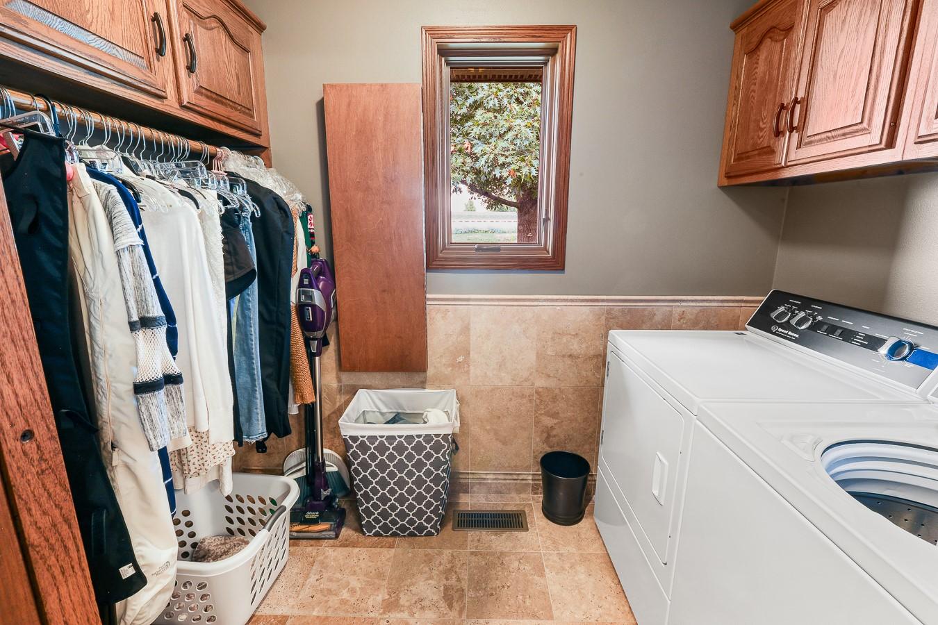 Monroe, Iowa, 50170, United States, 4 Bedrooms Bedrooms, ,3 BathroomsBathrooms,Residential,For Sale,1943338