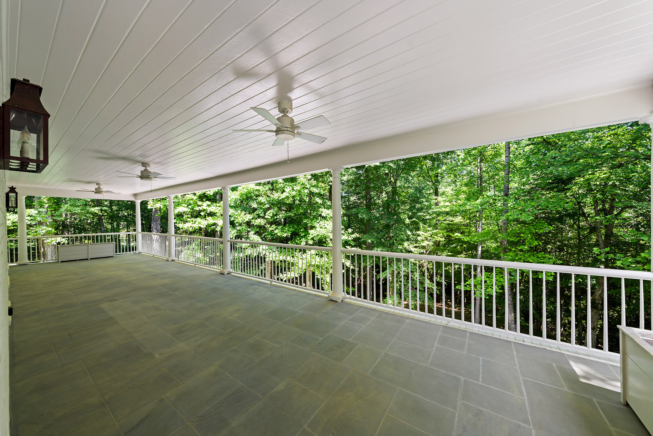  Timeless Architecture and Modern Livability Converge in Tuxedo Park Home - 物件實景