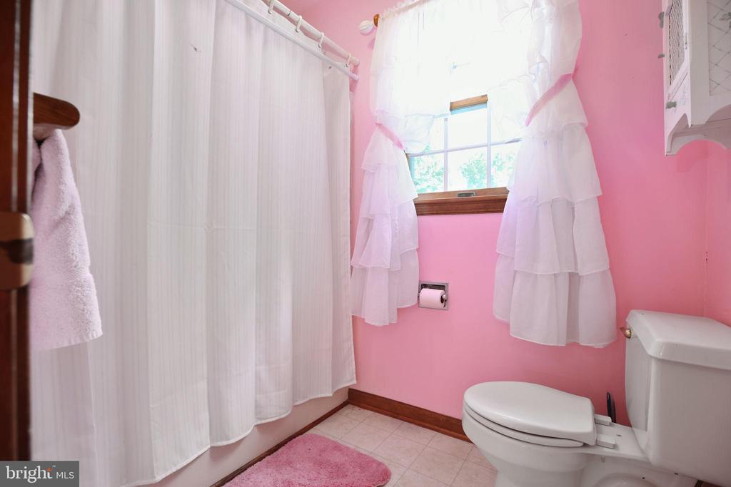 Fredericksburg, Virginia, 22407, United States, 3 Bedrooms Bedrooms, ,3 BathroomsBathrooms,Residential,For Sale,1930345