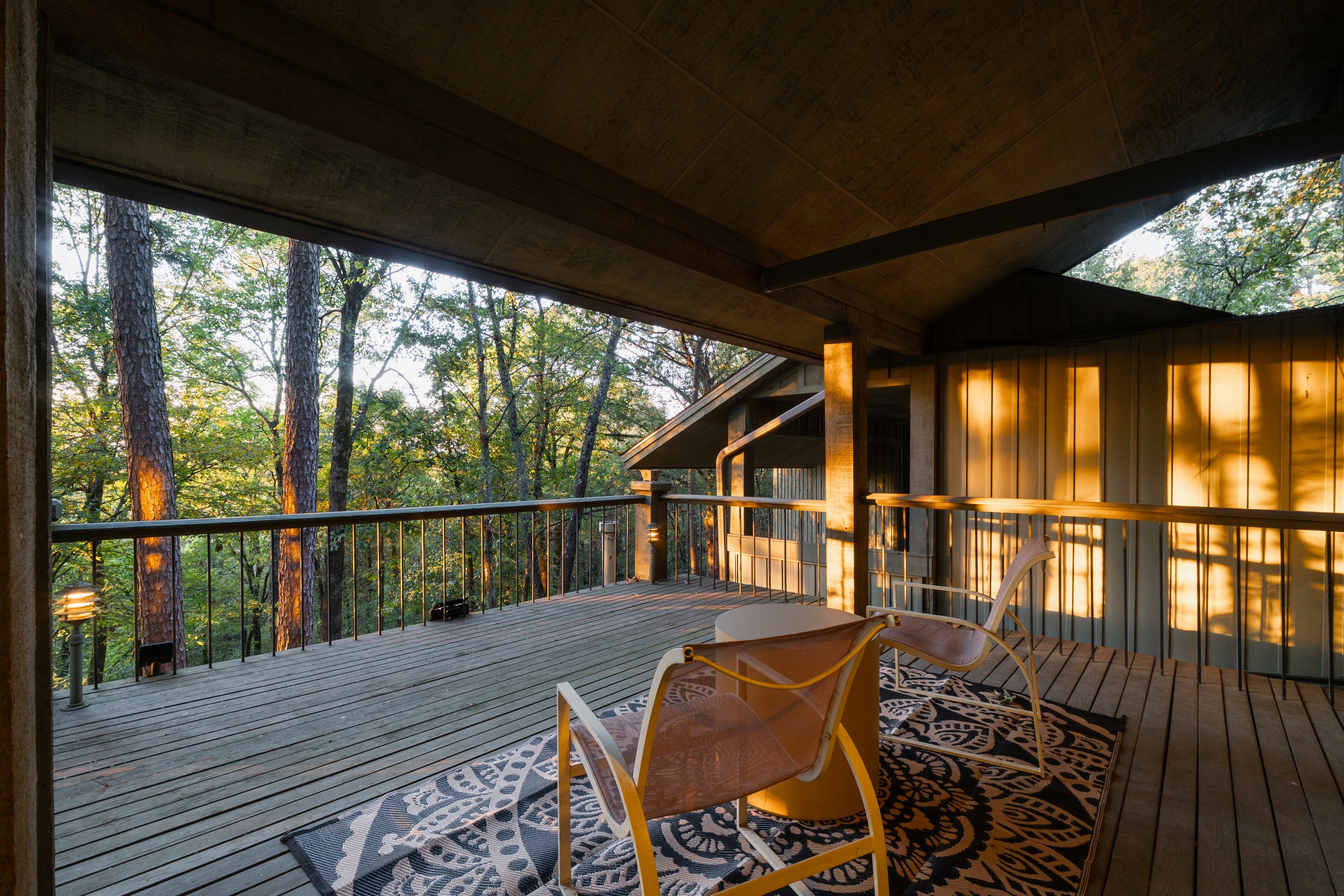 Clarksville, Arkansas, 72830, United States, 5 Bedrooms Bedrooms, ,5 BathroomsBathrooms,Residential,For Sale,1975281