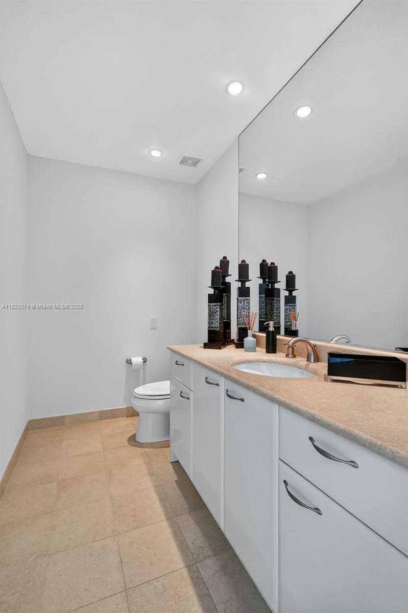 Aventura, Florida, 33180, United States, 4 Bedrooms Bedrooms, ,7 BathroomsBathrooms,Residential,For Sale,1890207