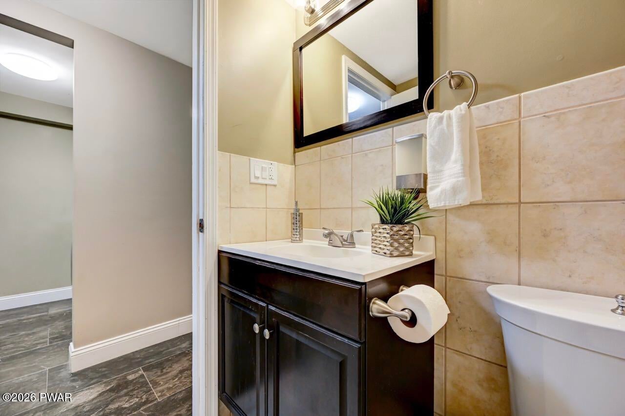 Milford, Pennsylvania, 18337, United States, 3 Bedrooms Bedrooms, ,3 BathroomsBathrooms,Residential,For Sale,2011309