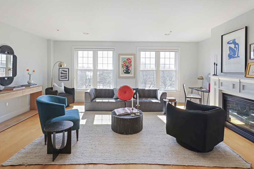 Boston, Massachusetts, 02127, United States, 2 Bedrooms Bedrooms, ,2 BathroomsBathrooms,Residential,For Sale,1940923