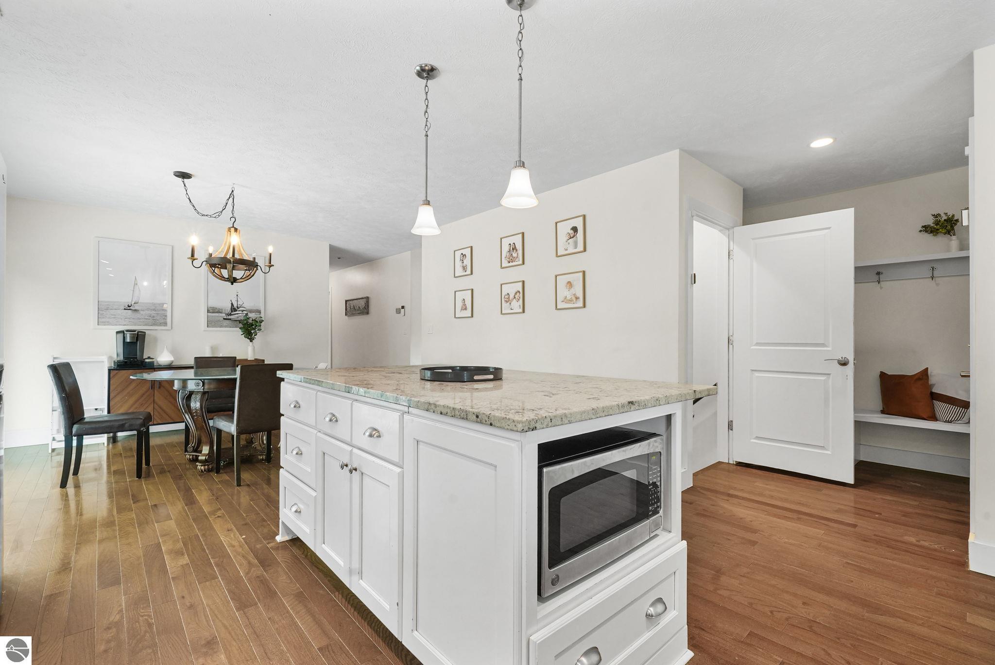 Traverse City, Michigan, 49686, United States, 4 Bedrooms Bedrooms, ,2 BathroomsBathrooms,Residential,For Sale,1980692