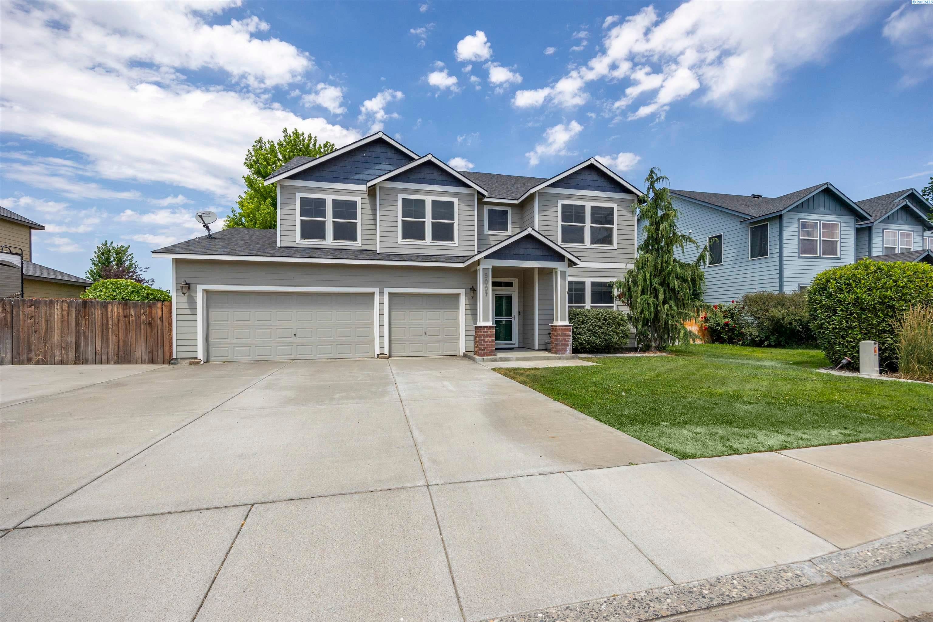 Pasco, Washington, 99301, United States, 5 Bedrooms Bedrooms, ,3 BathroomsBathrooms,Residential,For Sale,1921560