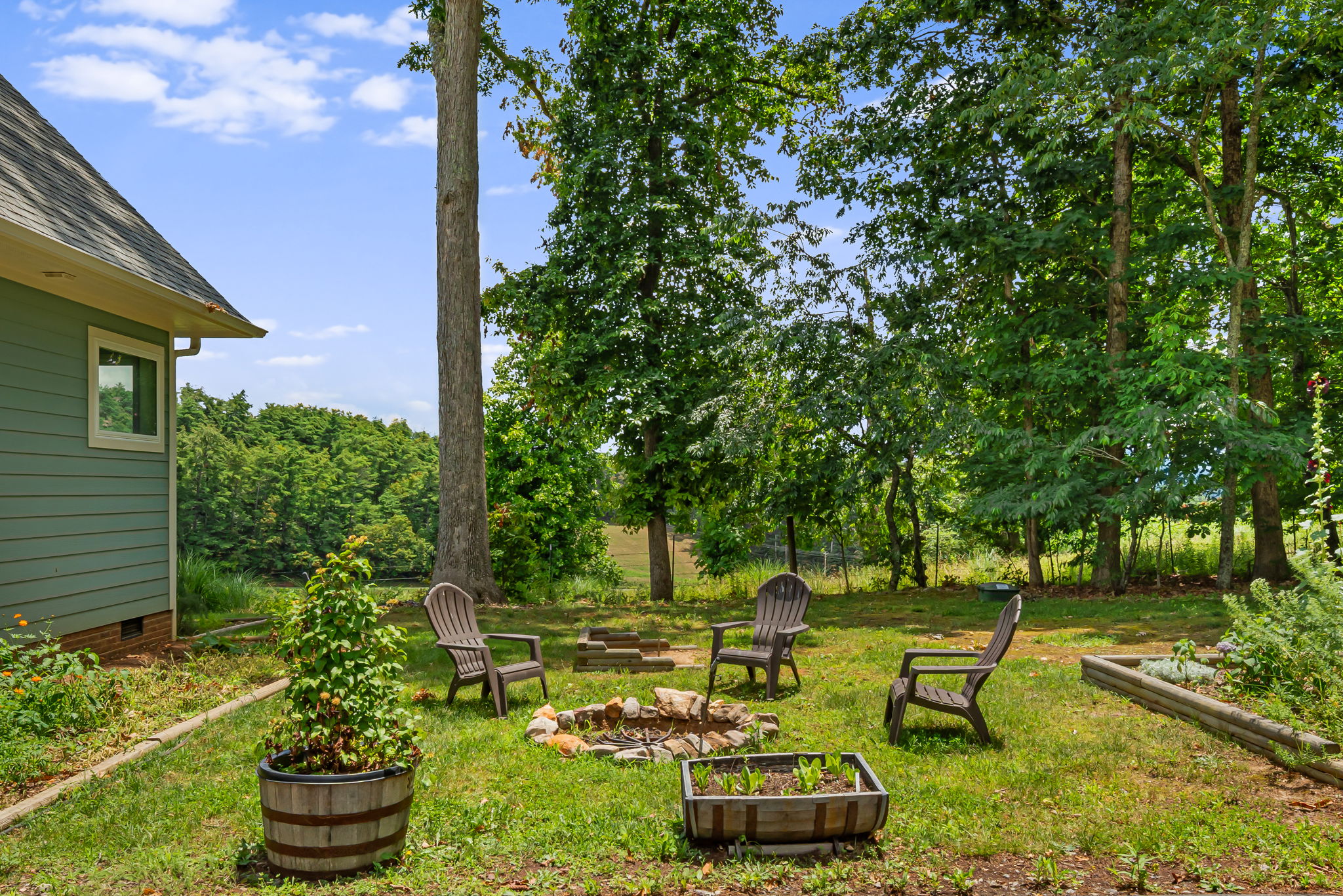 Mars Hill, North Carolina, 28754, United States, 3 Bedrooms Bedrooms, ,3 BathroomsBathrooms,Residential,For Sale,1923227