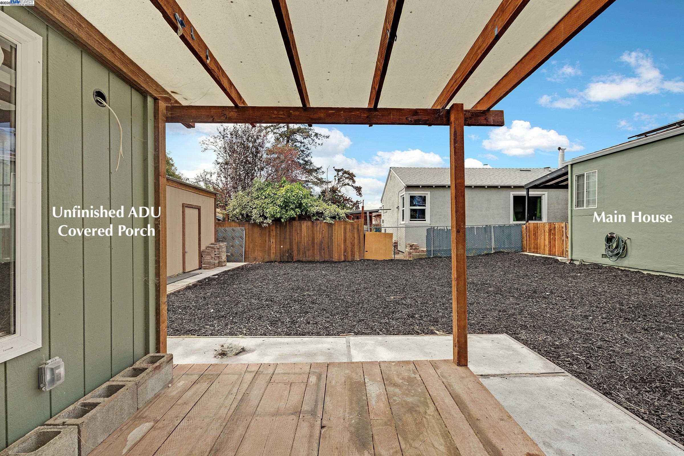 Oakland, California, 94605, United States, 4 Bedrooms Bedrooms, ,1 BathroomBathrooms,Residential,For Sale,1941828