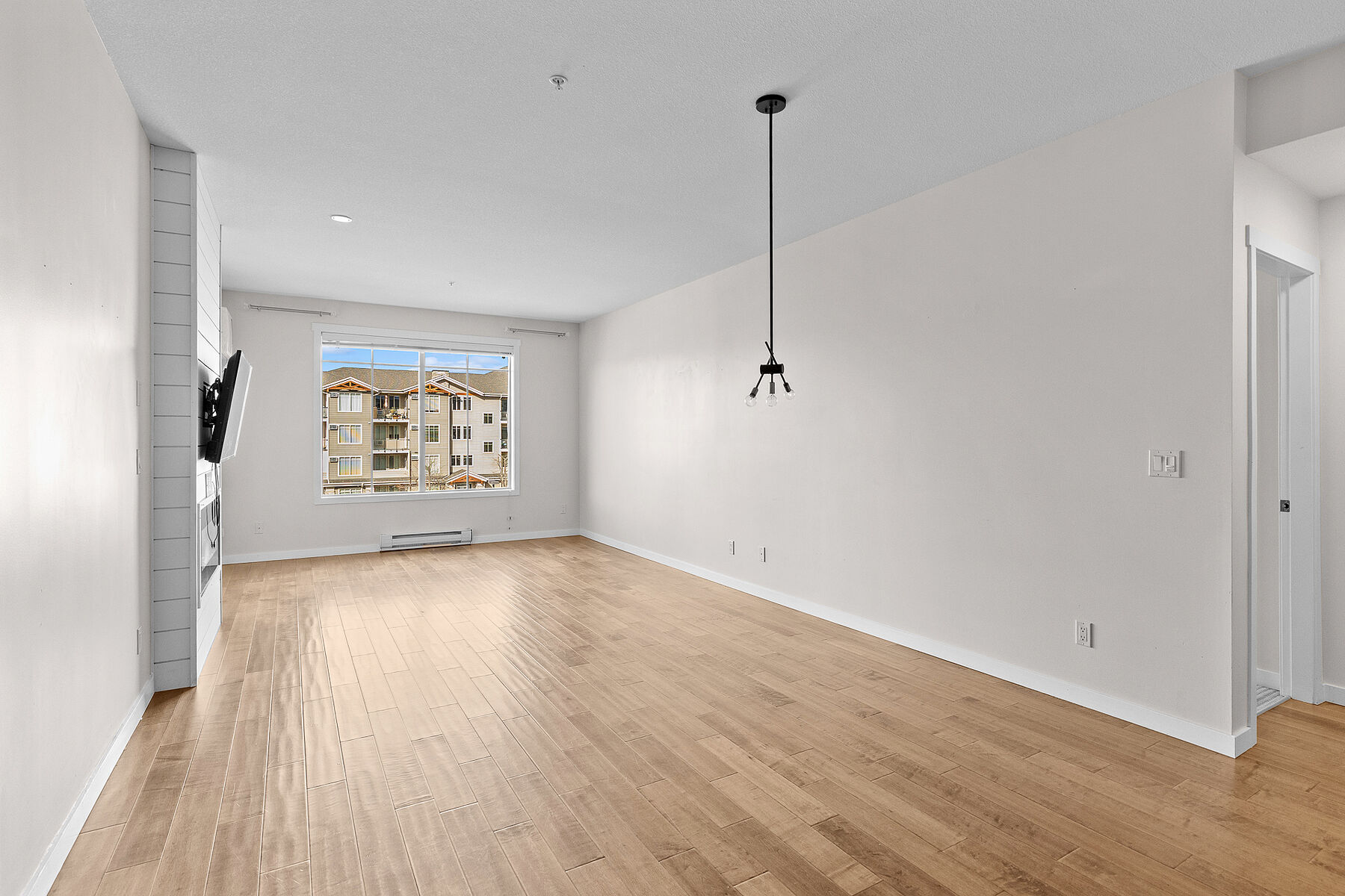  Mission Meadows Condo - 物件實景