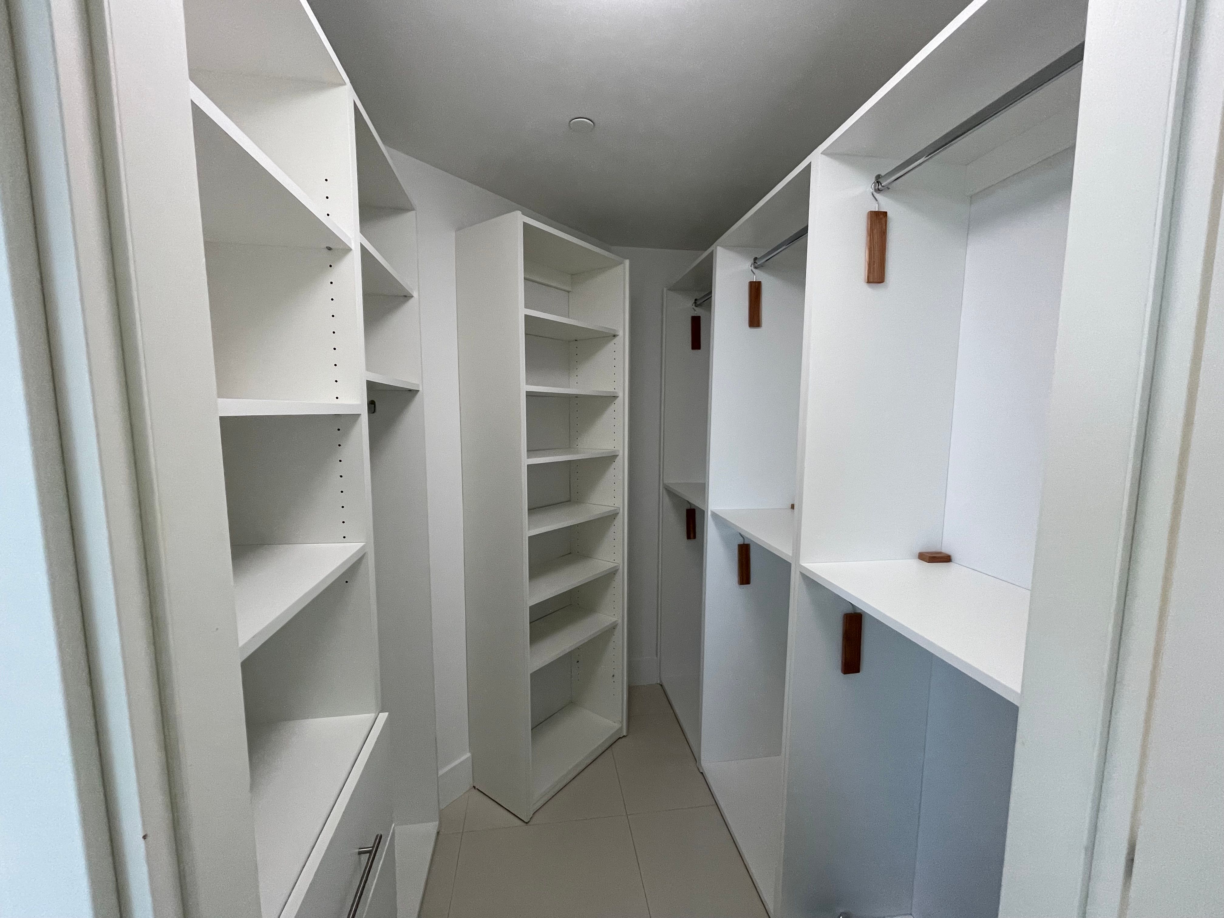  1300 Brickell Bay Dr, Miami, FL, 33131 - 物件實景