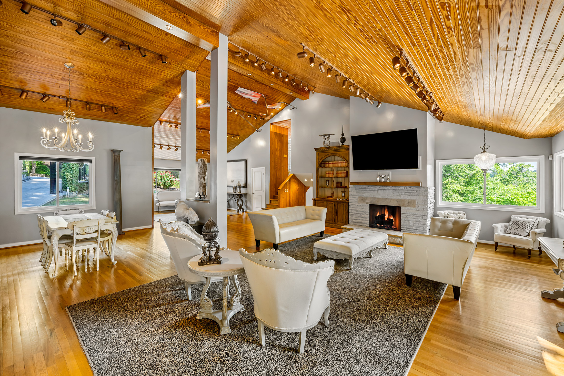  Extensively Renovated Ranch in the Heart of Chastain Park - 物件實景