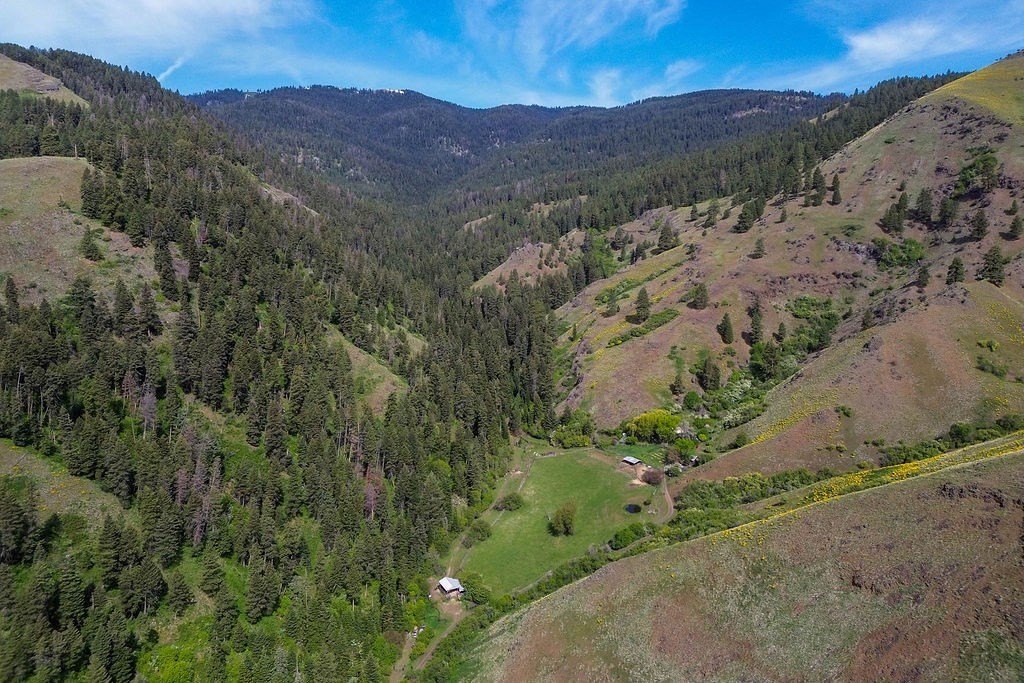 Riggins, Idaho, 83549, United States, 2 Bedrooms Bedrooms, ,1 BathroomBathrooms,Residential,For Sale,1825339