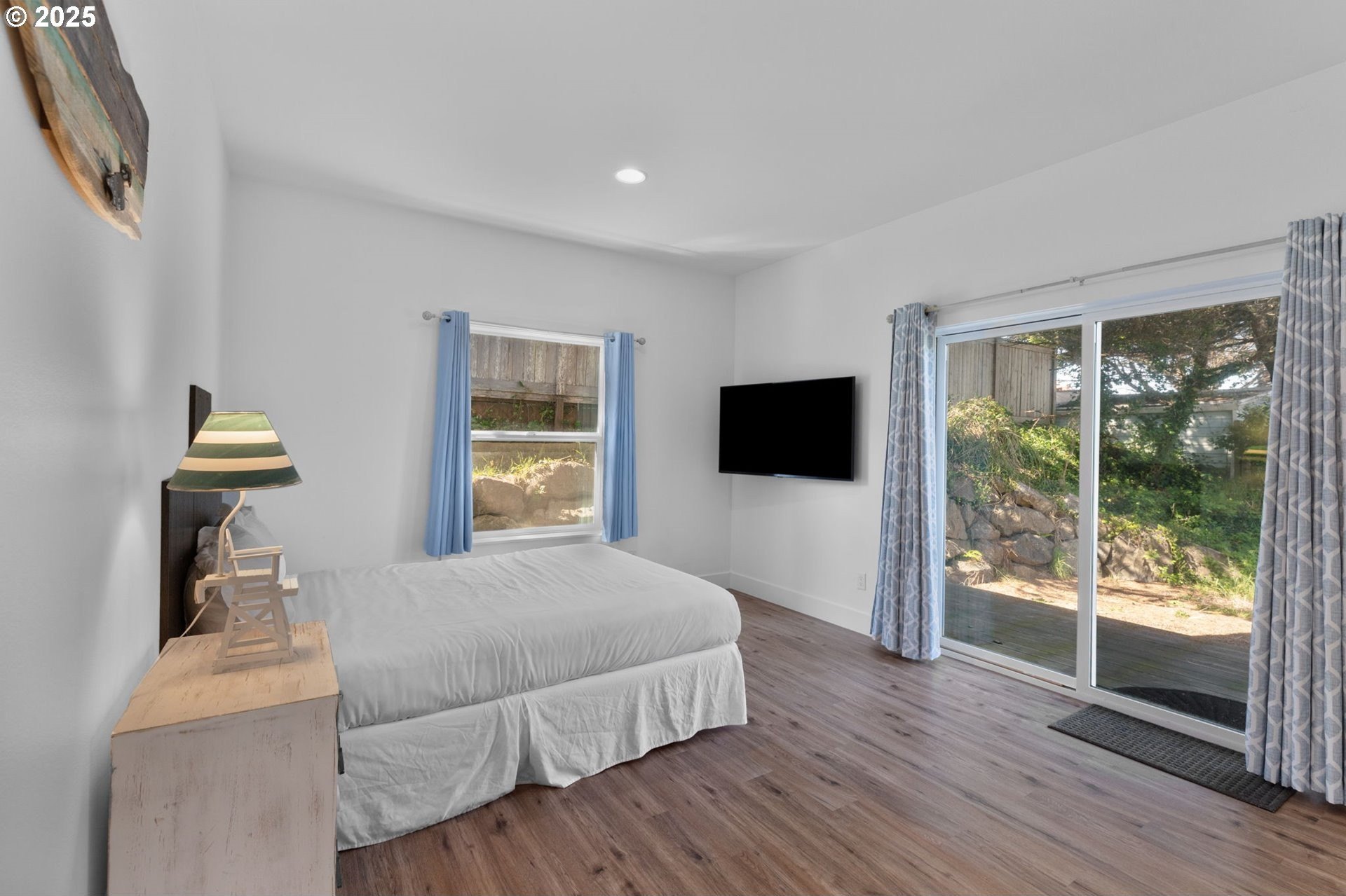 Lincoln City, Oregon, 97367, United States, 2 Bedrooms Bedrooms, ,2 BathroomsBathrooms,Residential,For Sale,1806456