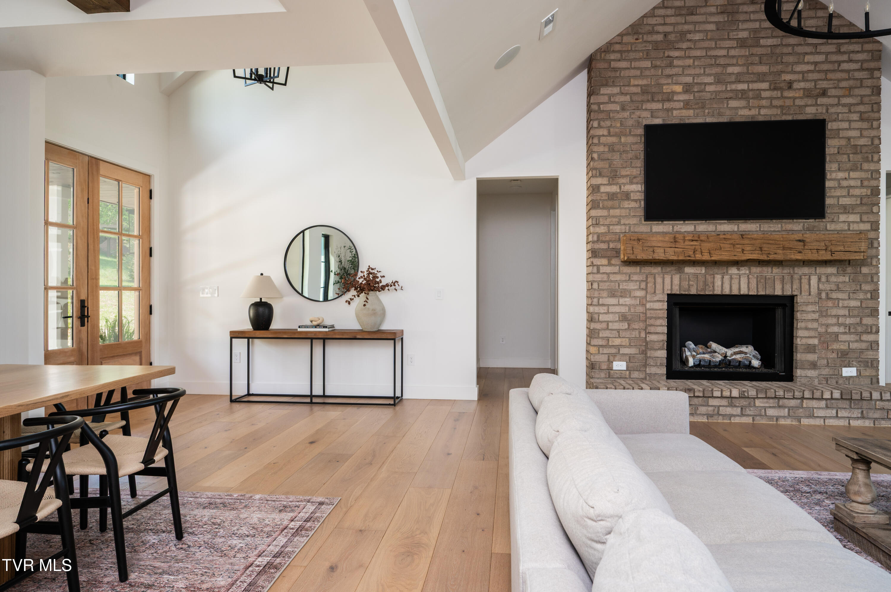 Kingsport, Tennessee, 37664, United States, 4 Bedrooms Bedrooms, ,4 BathroomsBathrooms,Residential,For Sale,1981214