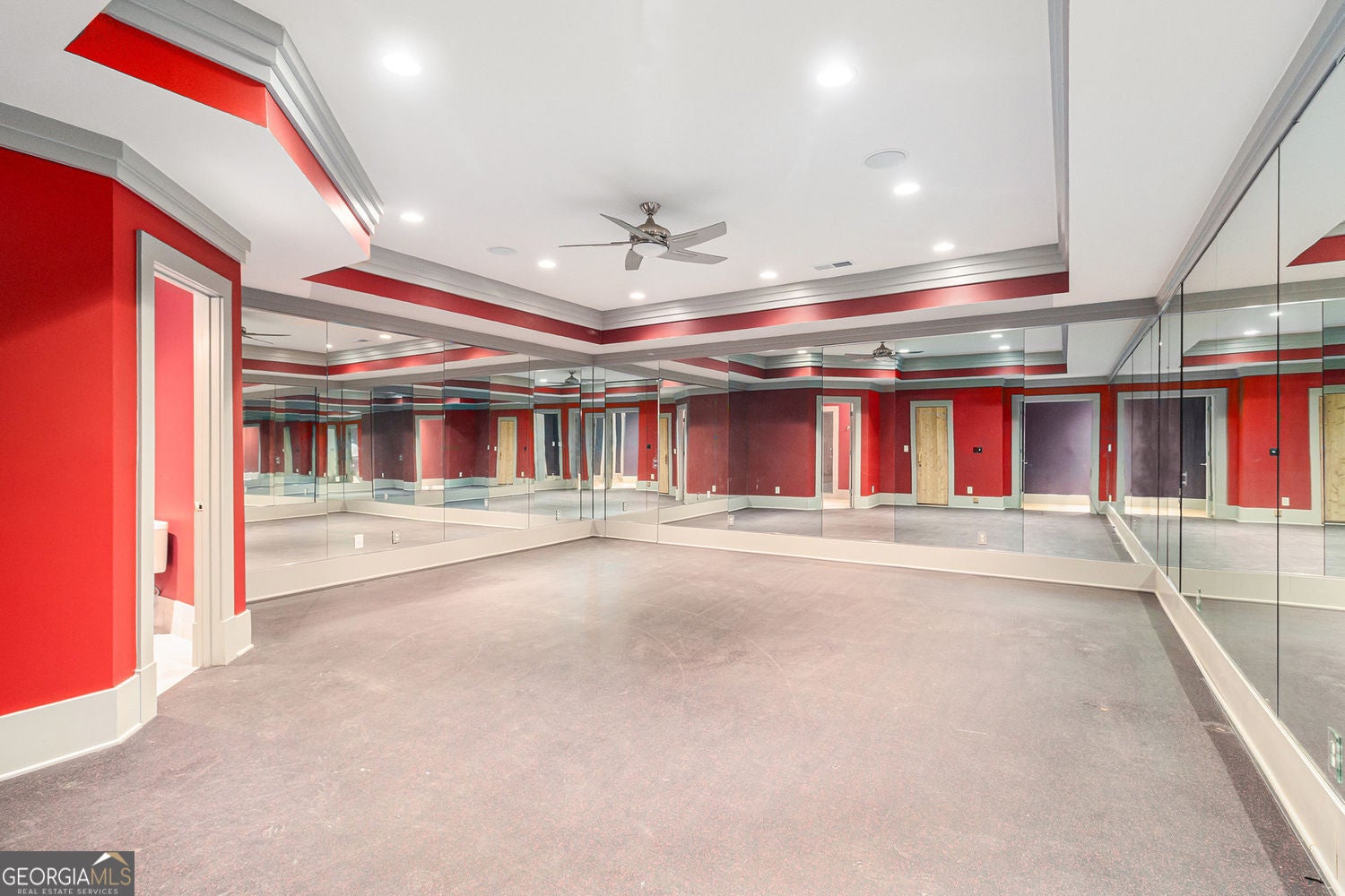 Roswell, Georgia, 30075, United States, 9 Bedrooms Bedrooms, ,15 BathroomsBathrooms,Residential,For Sale,1953234