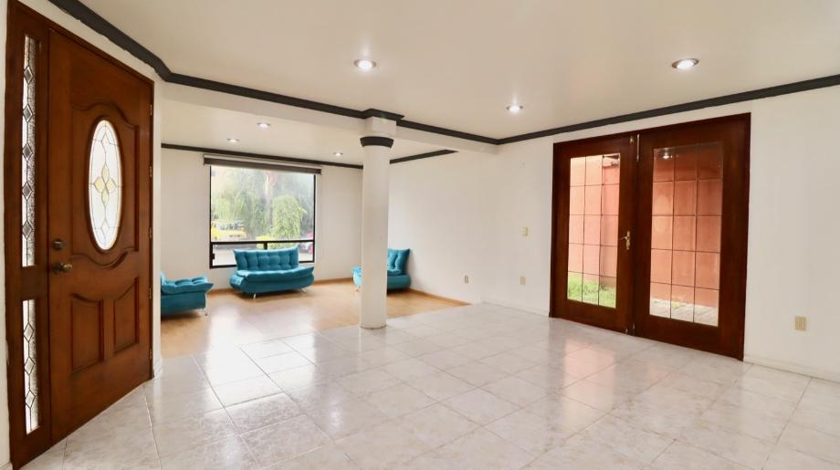 Morelia, Michoacán de Ocampo, 58090, Mexico, 6 Bedrooms Bedrooms, ,5 BathroomsBathrooms,Residential,For Sale,1917745