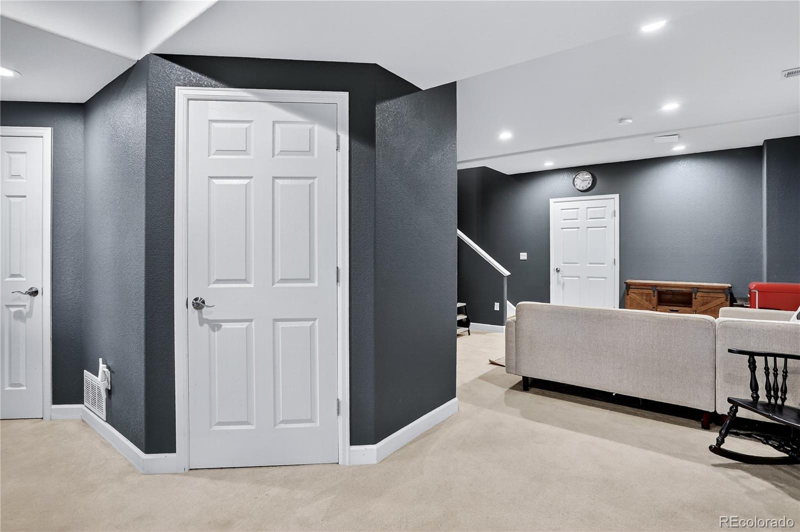Highlands Ranch, Colorado, 80129, United States, 3 Bedrooms Bedrooms, ,2 BathroomsBathrooms,Residential,For Sale,1941045