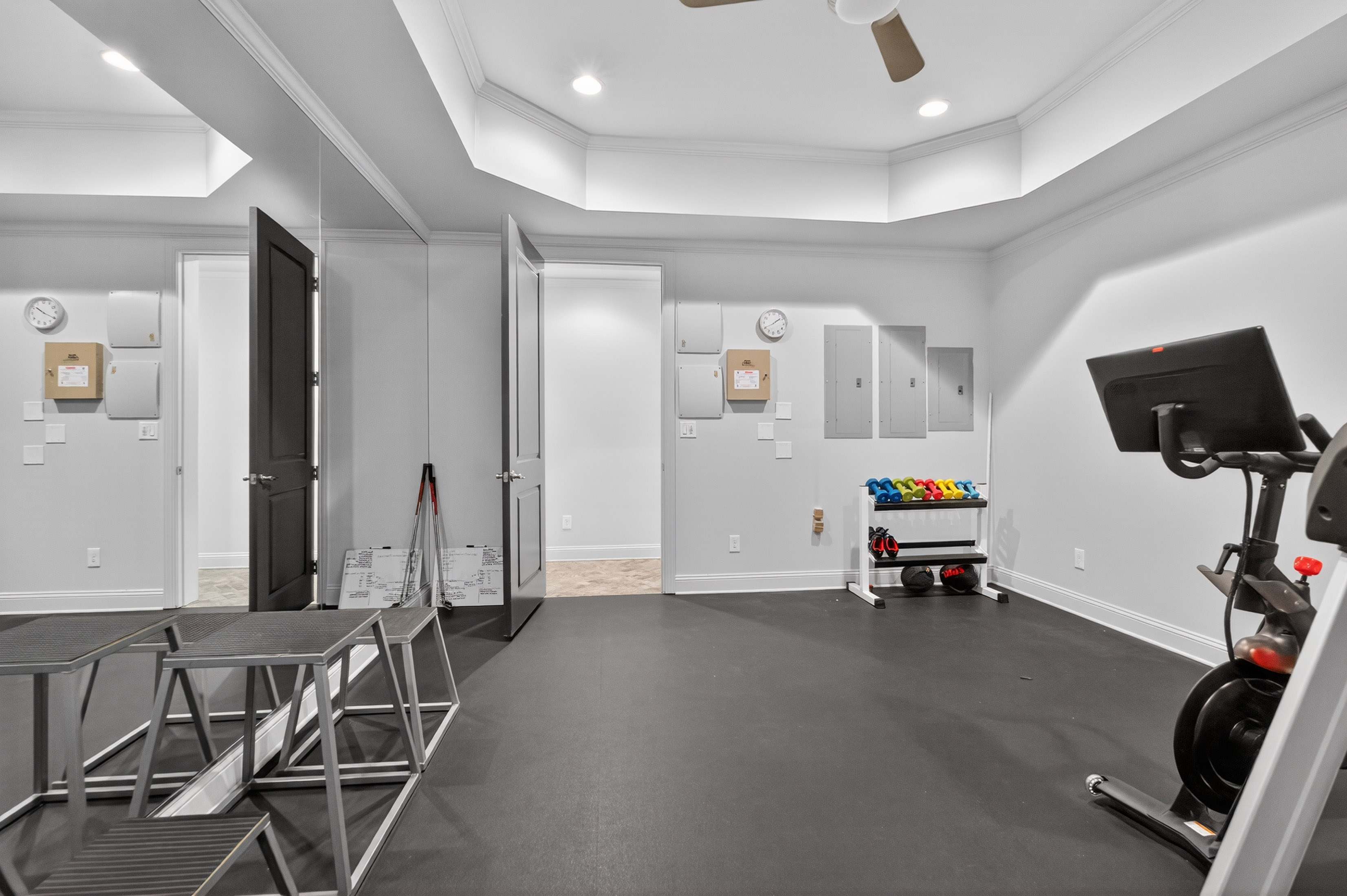  Experience Luxury in One of Georgia’s Most Prestigious Gated Golf Communities - 物件實景