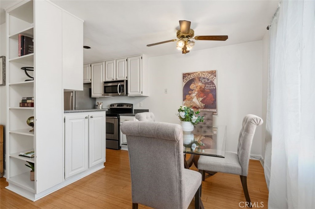 Los Angeles, California, 90025, United States, 2 Bedrooms Bedrooms, ,2 BathroomsBathrooms,Residential,For Sale,1912181