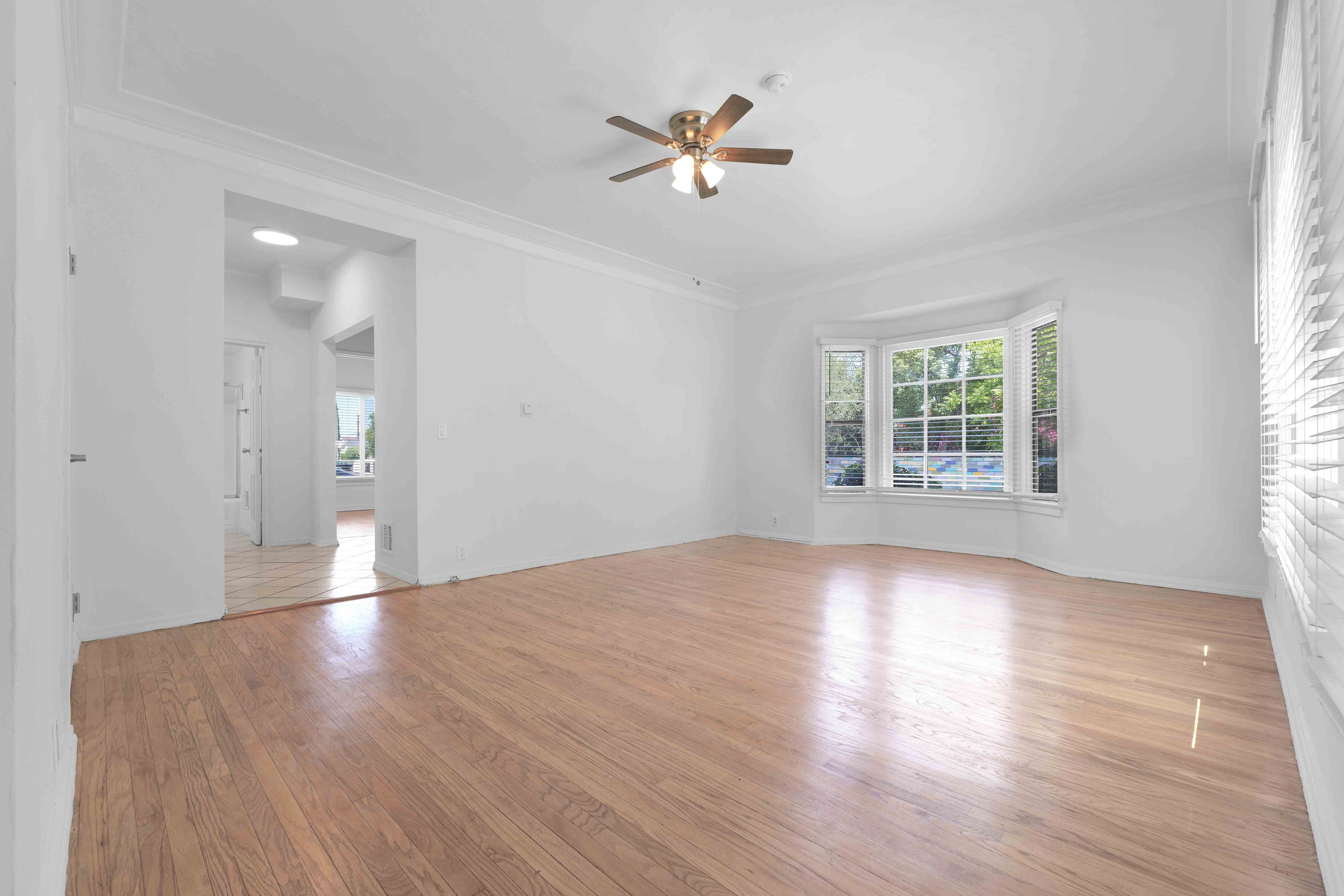  2442 W 18th St - 物件實景