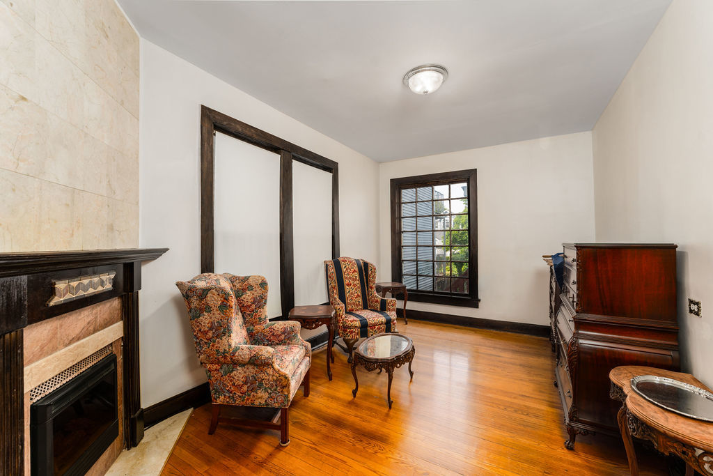 Chicago, Illinois, 60613, United States, 5 Bedrooms Bedrooms, ,4 BathroomsBathrooms,Residential,For Sale,1856737