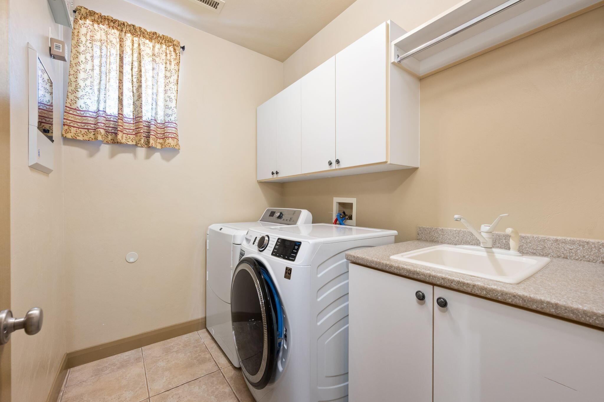St George, Utah, 84790, United States, 3 Bedrooms Bedrooms, ,2 BathroomsBathrooms,Residential,For Sale,1878970
