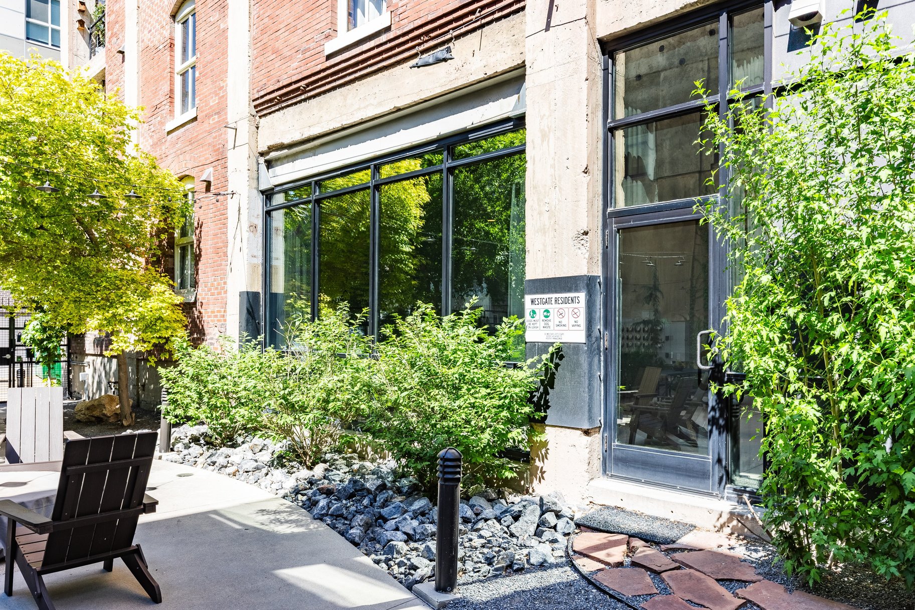  Downtown Historic Loft Meets Smart-Tech Modern Luxury - 物件實景