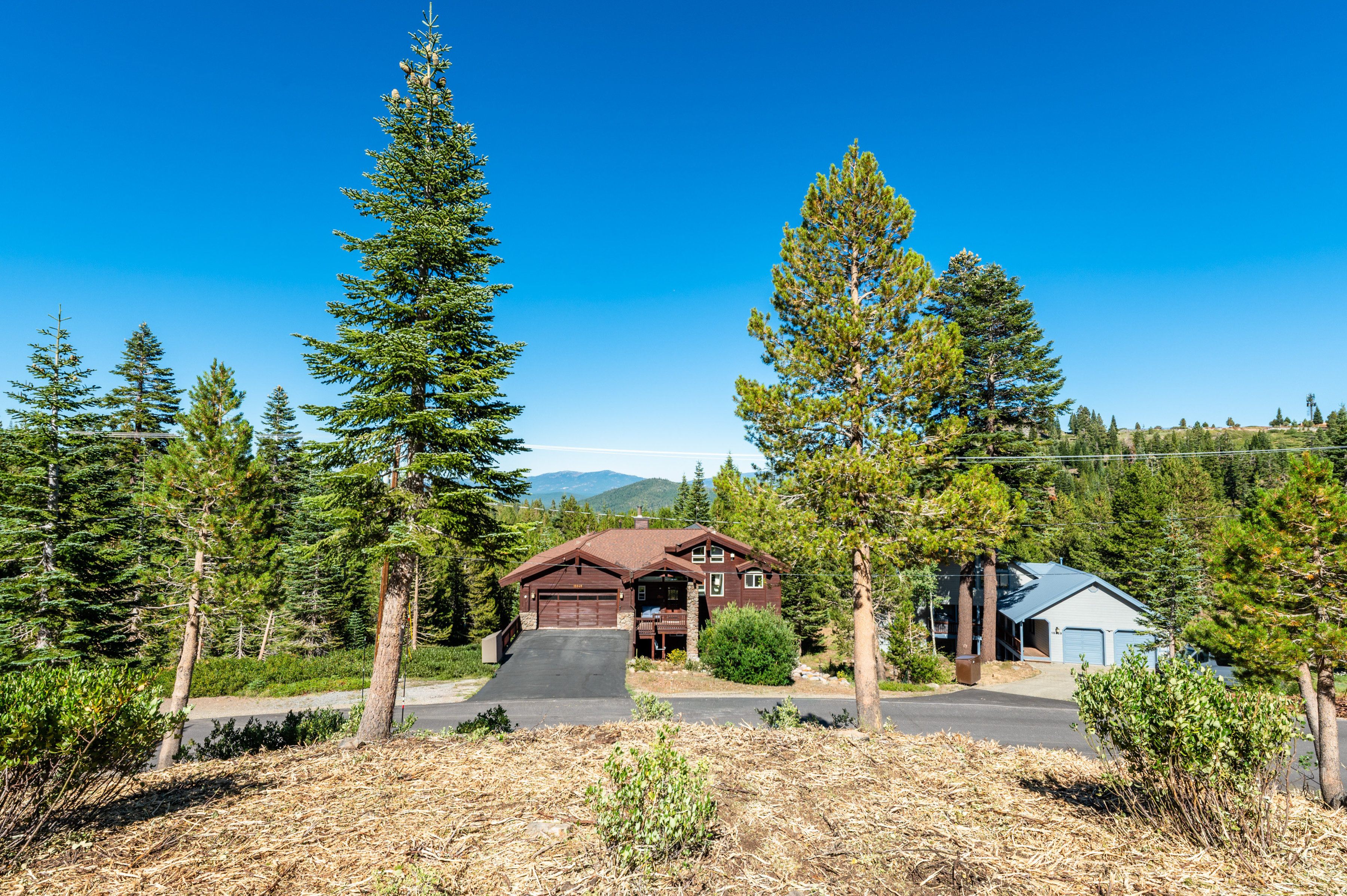  Build Your Mountain Retreat with Backcountry Access - 物件實景