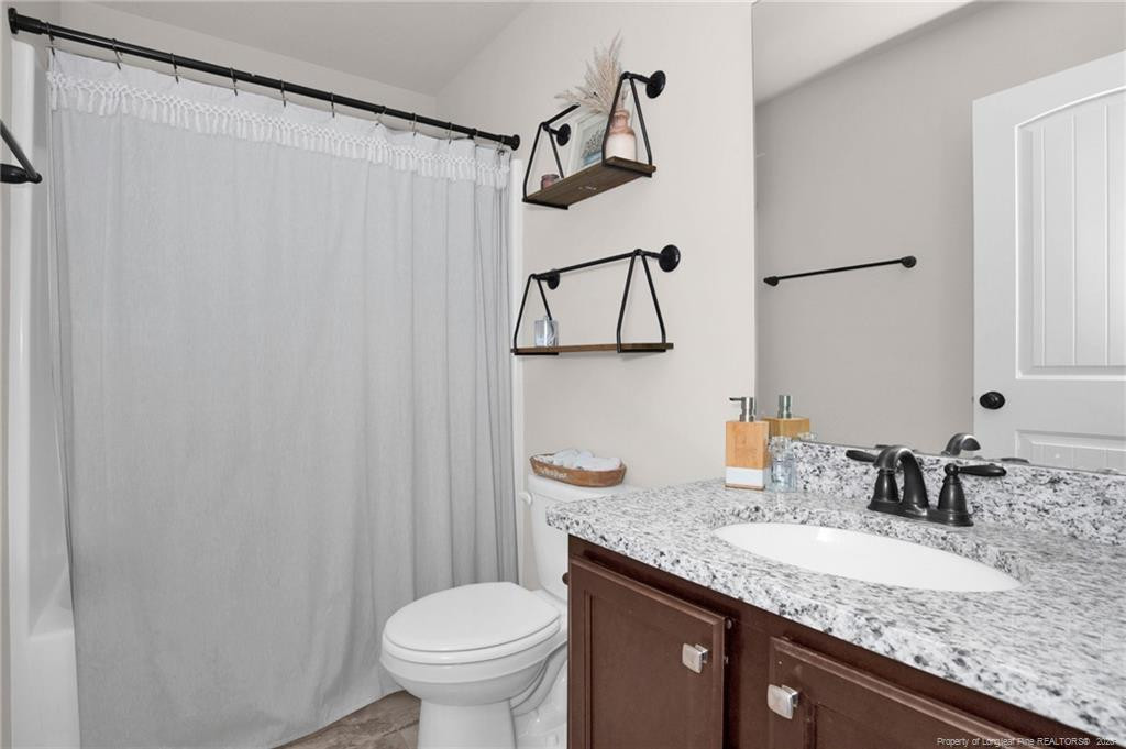 Fayetteville, North Carolina, 28312, United States, 5 Bedrooms Bedrooms, ,4 BathroomsBathrooms,Residential,For Sale,1962756