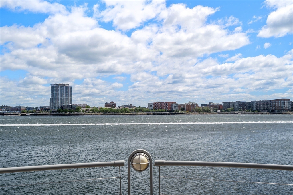 Boston, Massachusetts, 02109, United States, 3 Bedrooms Bedrooms, ,3 BathroomsBathrooms,Residential,For Sale,1847370