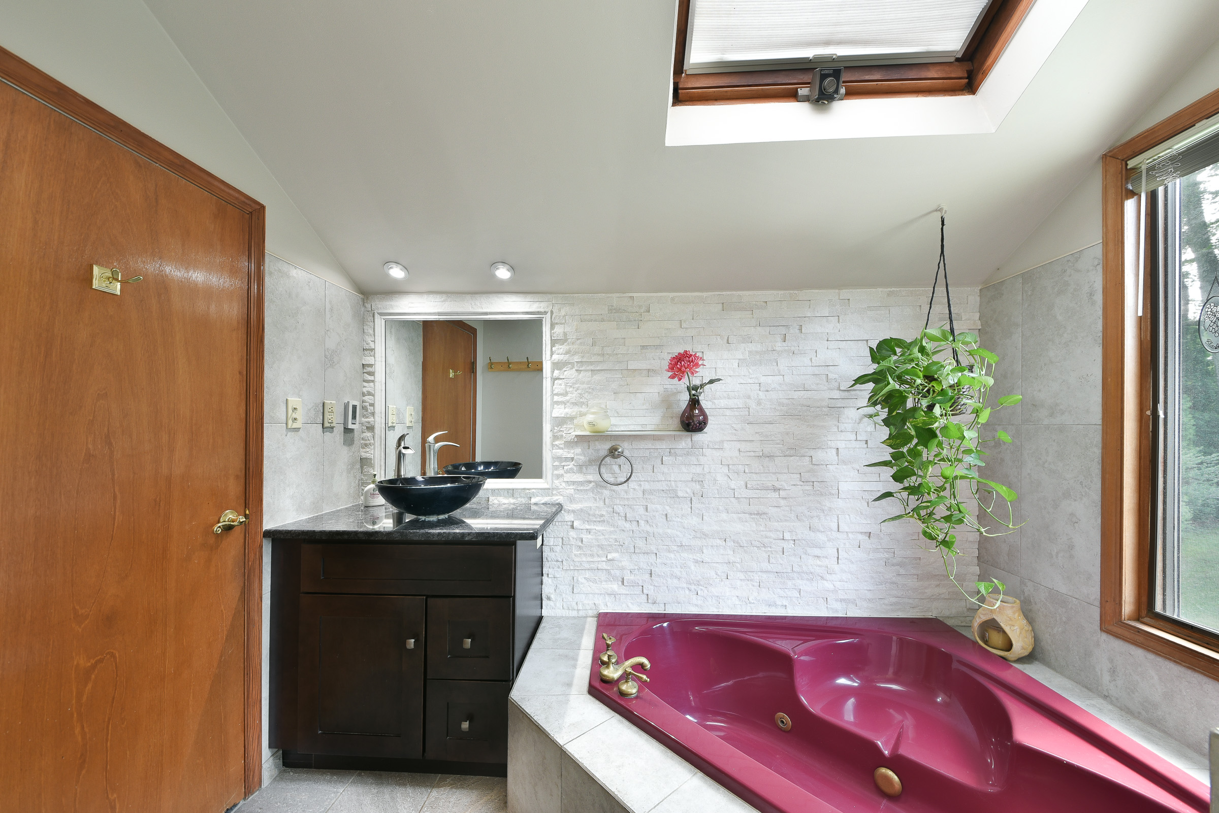 Feasterville Trevose, Pennsylvania, 19053, United States, 4 Bedrooms Bedrooms, ,2 BathroomsBathrooms,Residential,For Sale,1920735