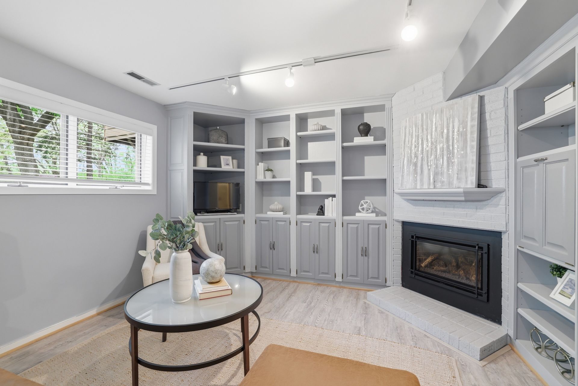  Renovated Townhome with Panoramic Views of Cedar Lake - 物件實景