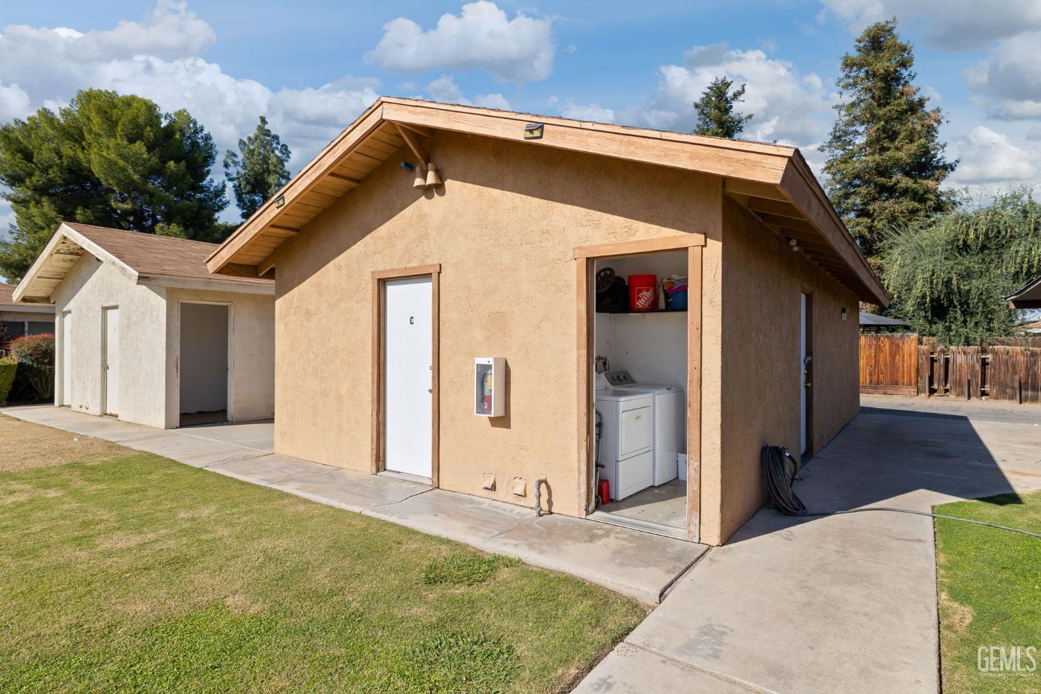 Bakersfield, California, 93309, United States, ,Residential,For Sale,1989050