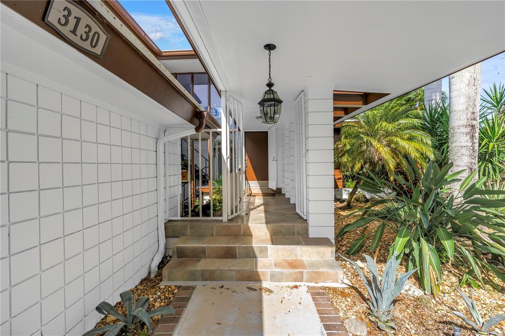 St Petersburg, Florida, 33704, United States, 4 Bedrooms Bedrooms, ,4 BathroomsBathrooms,Residential,For Sale,1991901