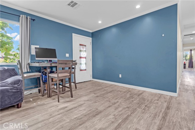 Los Angeles, California, 91605, United States, 5 Bedrooms Bedrooms, ,4 BathroomsBathrooms,Residential,For Sale,1979926