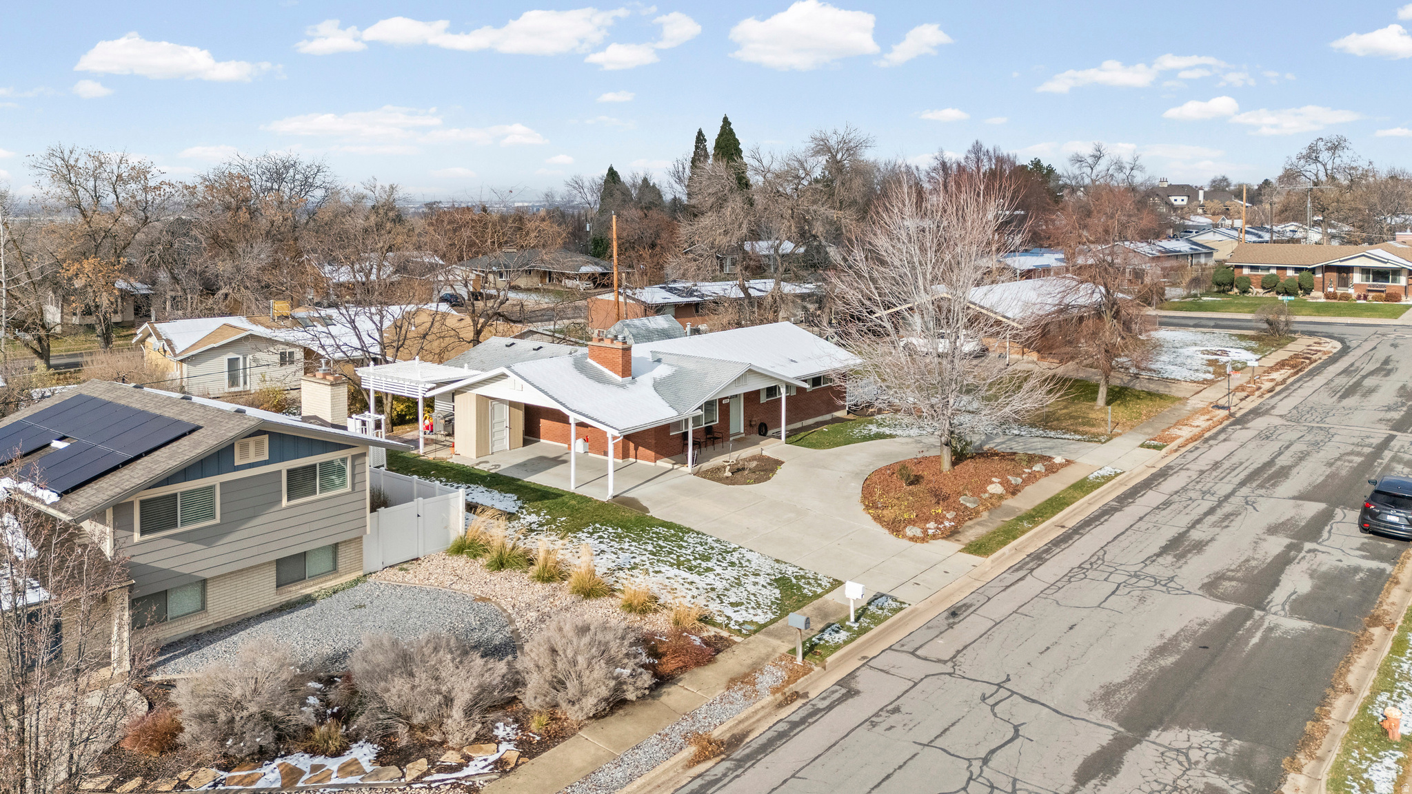 Kaysville, Utah, 84037, United States, 5 Bedrooms Bedrooms, ,1 BathroomBathrooms,Residential,For Sale,2003168