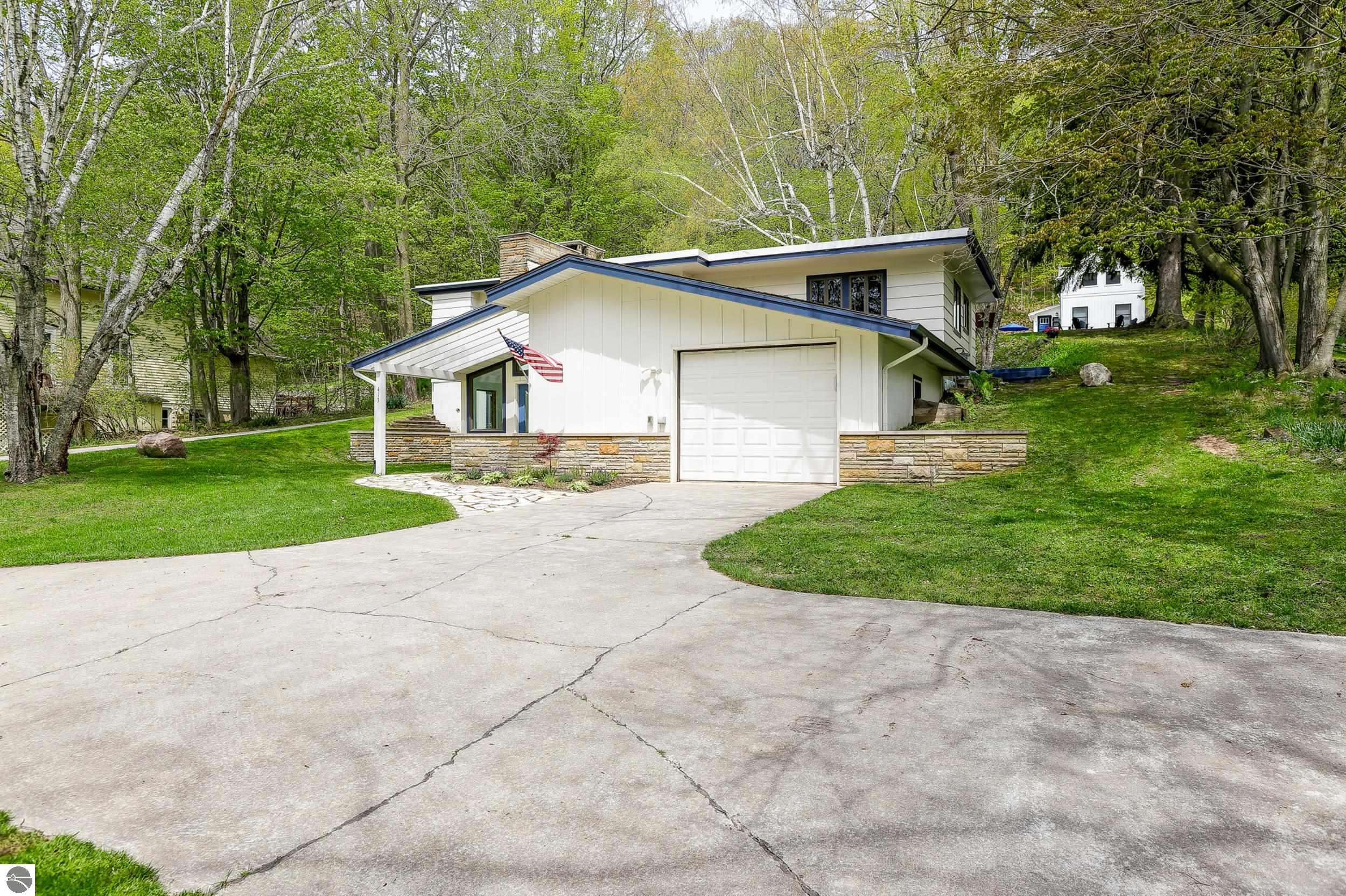 Frankfort, Michigan, 49635, United States, 6 Bedrooms Bedrooms, ,2 BathroomsBathrooms,Residential,For Sale,2023193