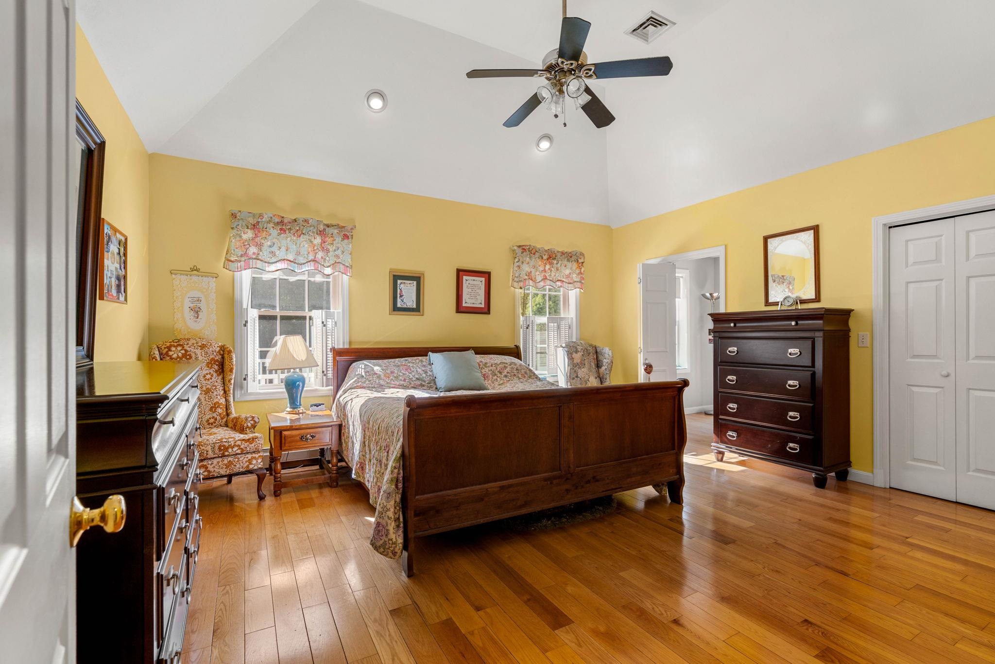 Chester, New Hampshire, 03036, United States, 3 Bedrooms Bedrooms, ,2 BathroomsBathrooms,Residential,For Sale,1926027