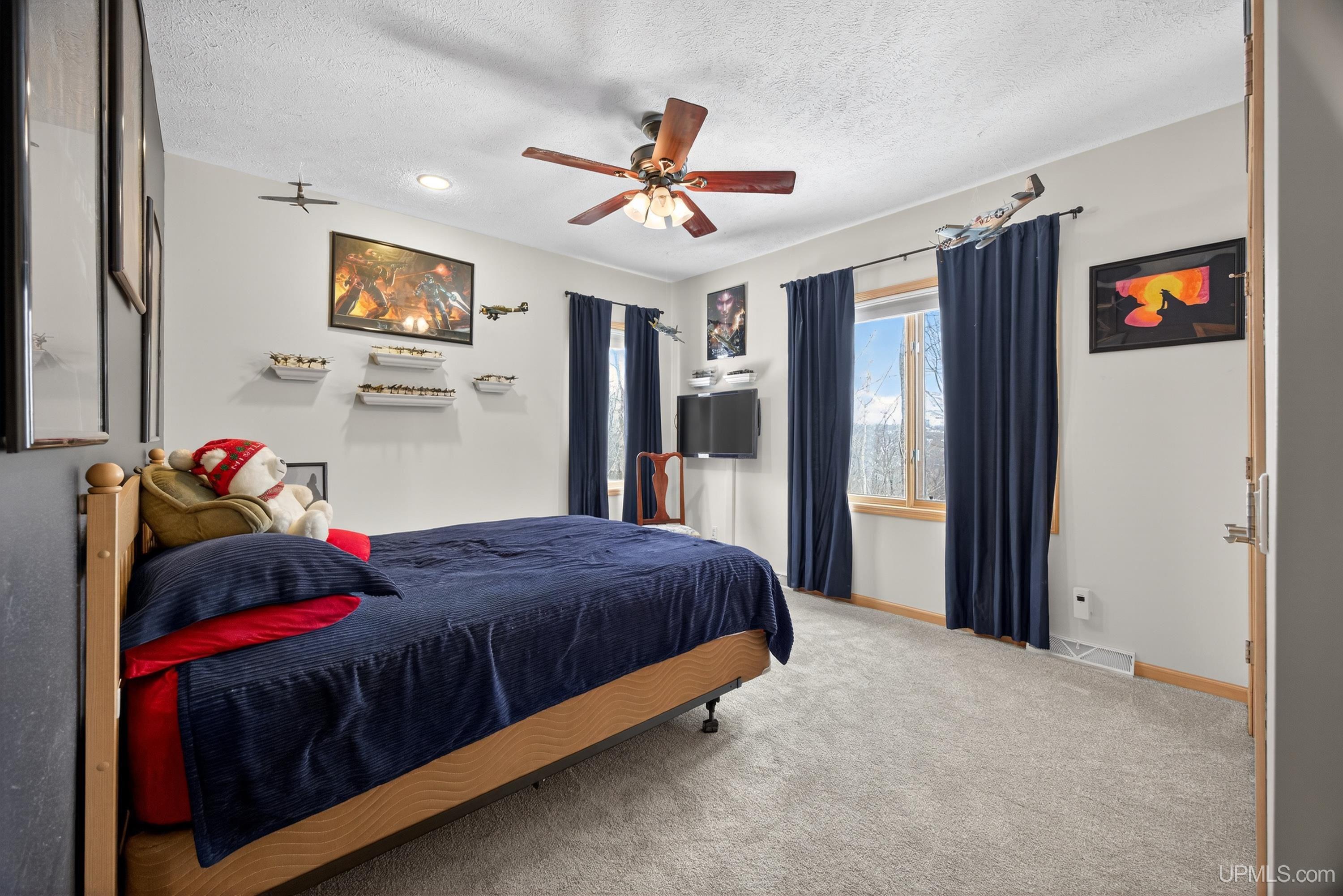 Houghton, Michigan, 49931, United States, 3 Bedrooms Bedrooms, ,4 BathroomsBathrooms,Residential,For Sale,2029605