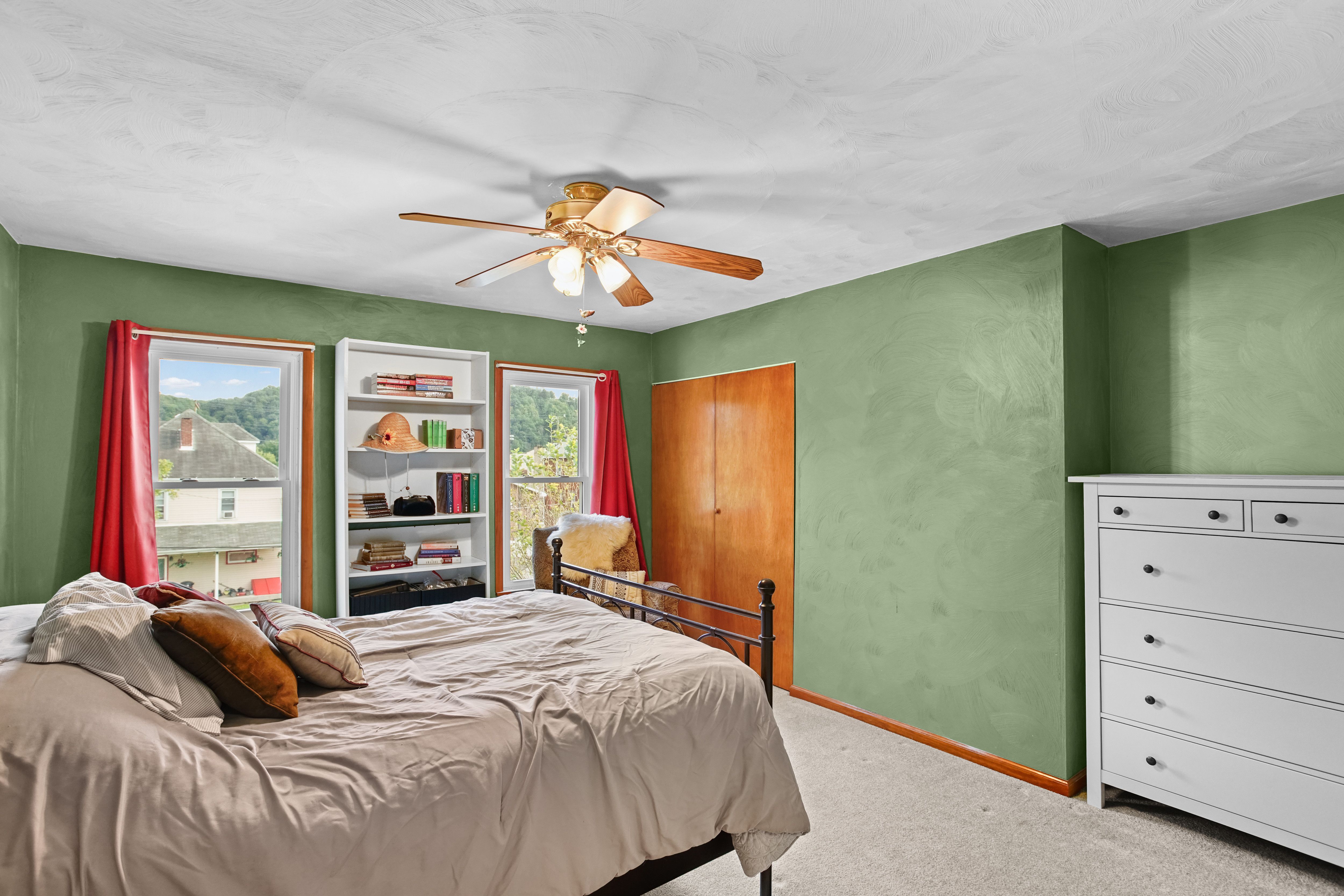  925 Walnut Street, Springdale, PA 15221 - 物件實景
