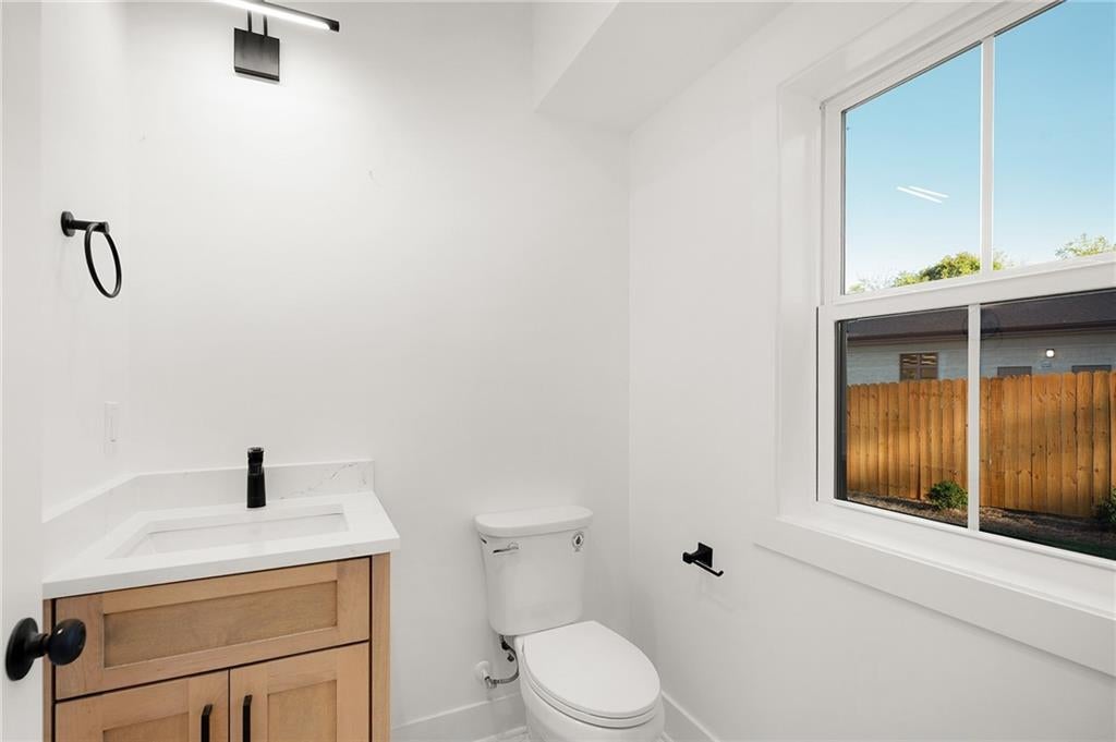 Calhoun, Georgia, 30701, United States, 4 Bedrooms Bedrooms, ,3 BathroomsBathrooms,Residential,For Sale,1979755