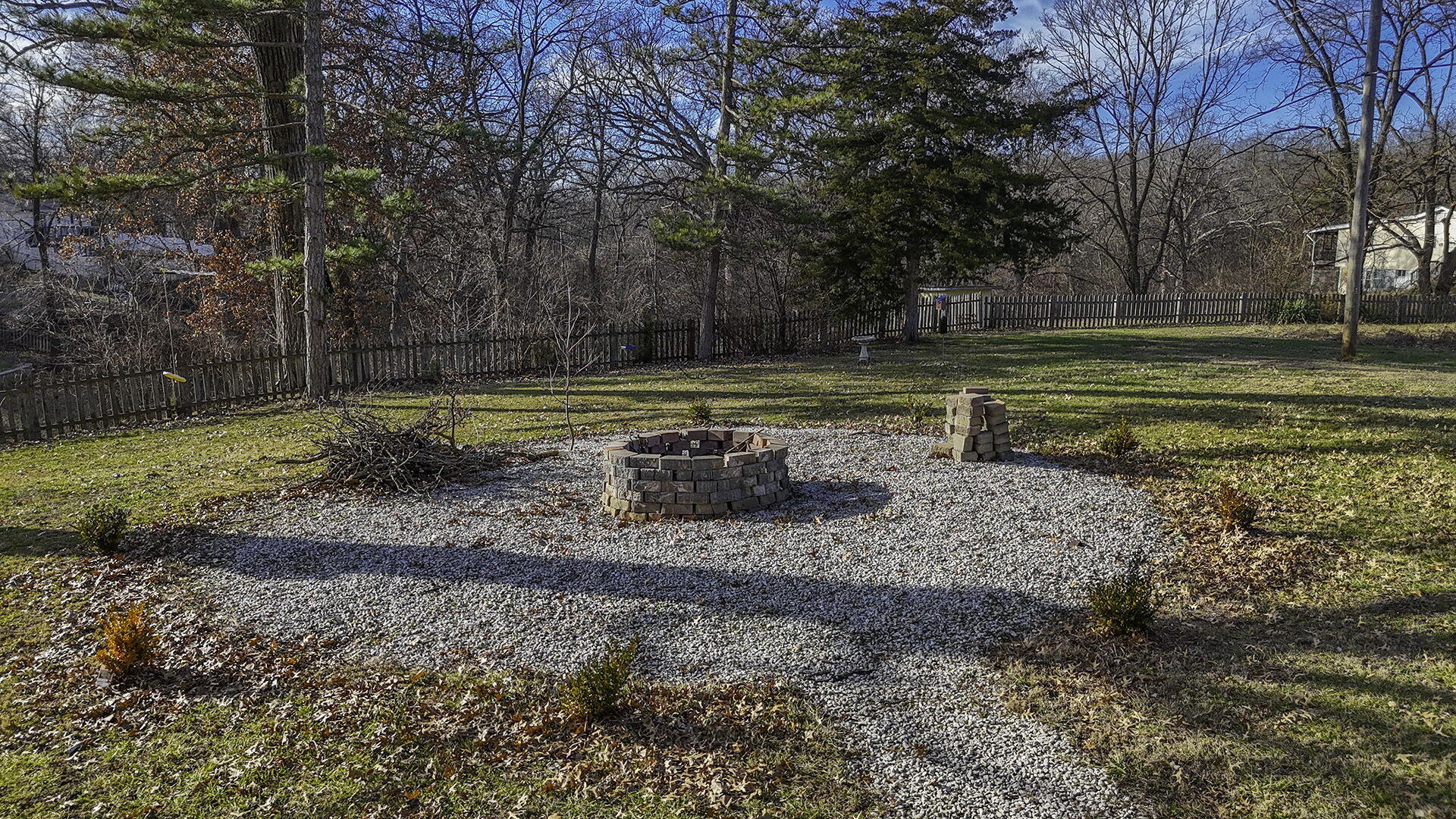 MOBERLY, Missouri, 65270, United States, 5 Bedrooms Bedrooms, ,5 BathroomsBathrooms,Residential,For Sale,2009284