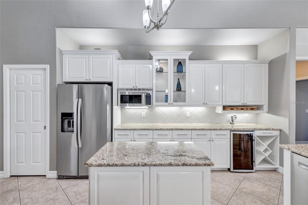 Bradenton, Florida, 34212, United States, 4 Bedrooms Bedrooms, ,3 BathroomsBathrooms,Residential,For Sale,1826992