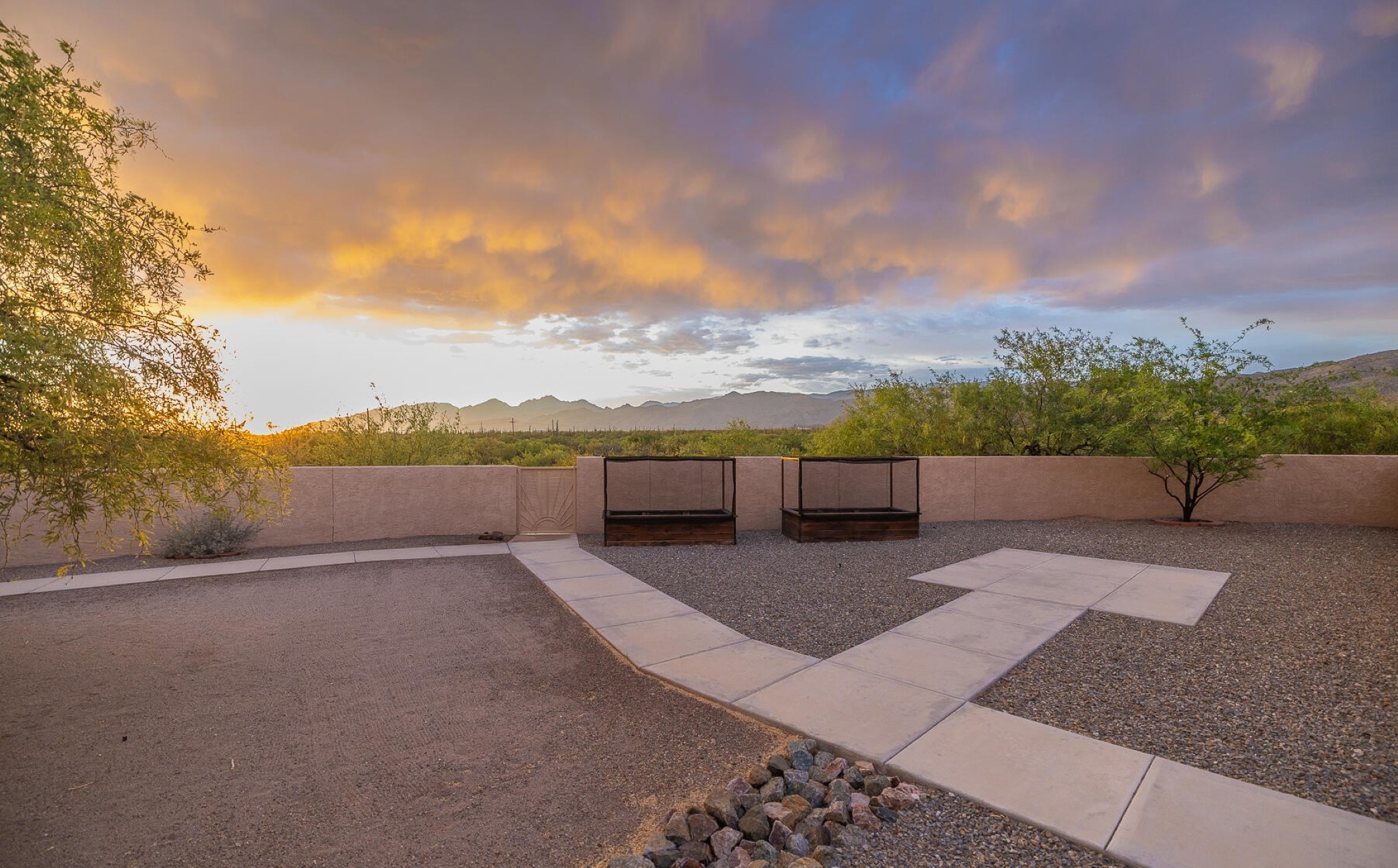  2305 N El Camino Rinconado, Tucson, AZ 85749 - 物件實景