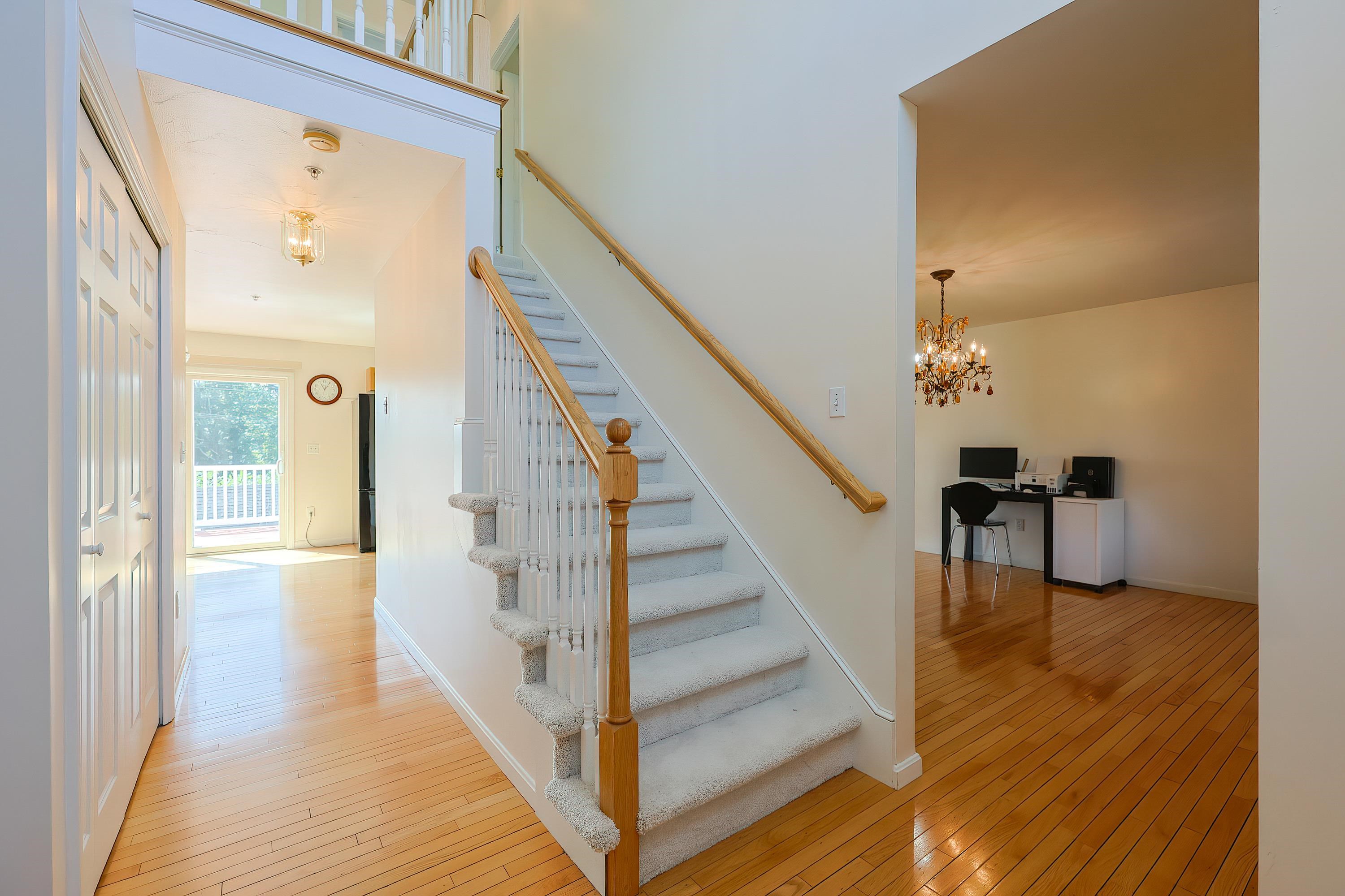 Derry, New Hampshire, 03038, United States, 3 Bedrooms Bedrooms, ,2 BathroomsBathrooms,Residential,For Sale,1926194