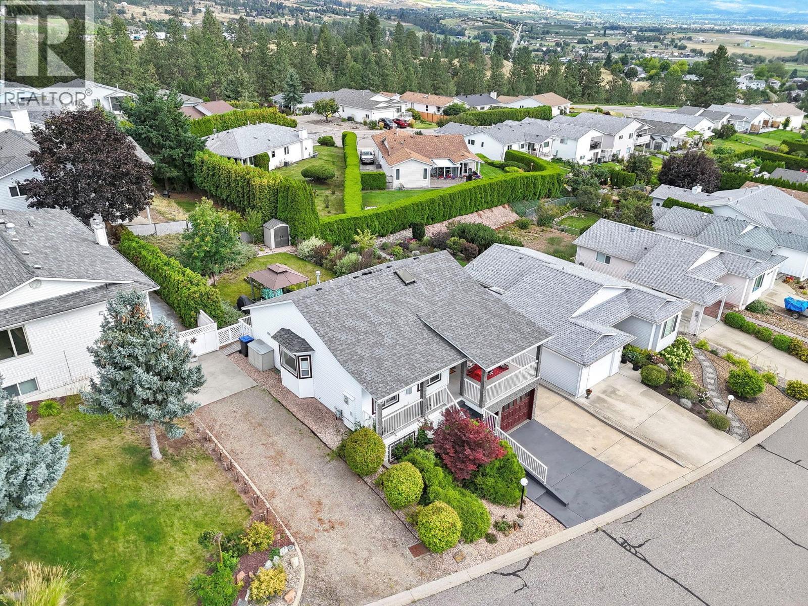 KELOWNA, British Columbia, V1X 7T6, CA, 4 Bedrooms Bedrooms, ,2 BathroomsBathrooms,Residential,For Sale,1918347