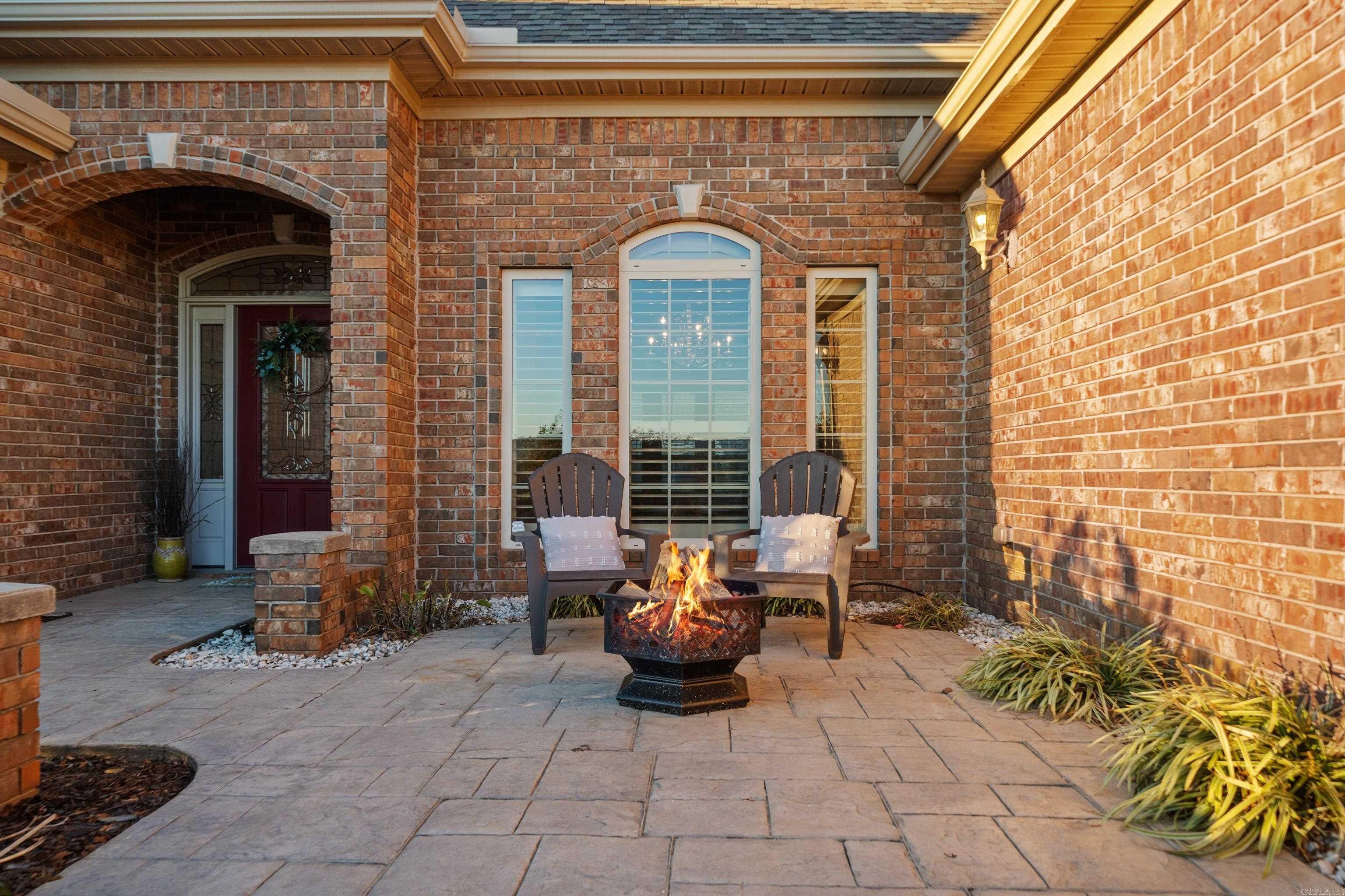 Hot Springs, Arkansas, 71913, United States, 4 Bedrooms Bedrooms, ,3 BathroomsBathrooms,Residential,For Sale,2006318