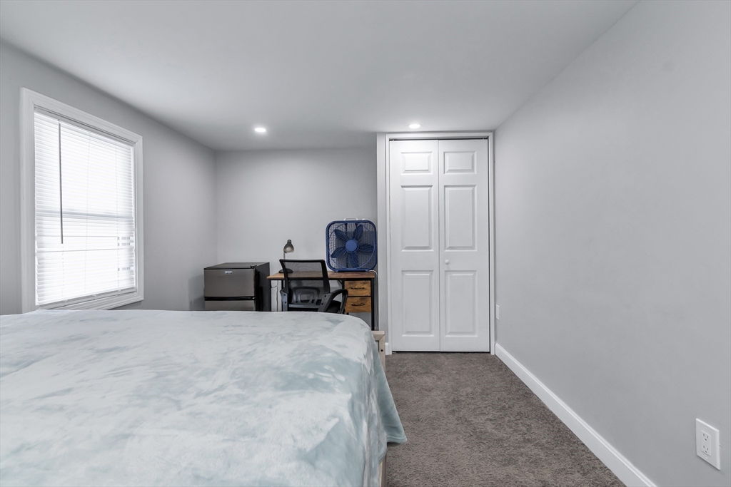 Fitchburg, Massachusetts, 01420, United States, 6 Bedrooms Bedrooms, ,2 BathroomsBathrooms,Residential,For Sale,2008153