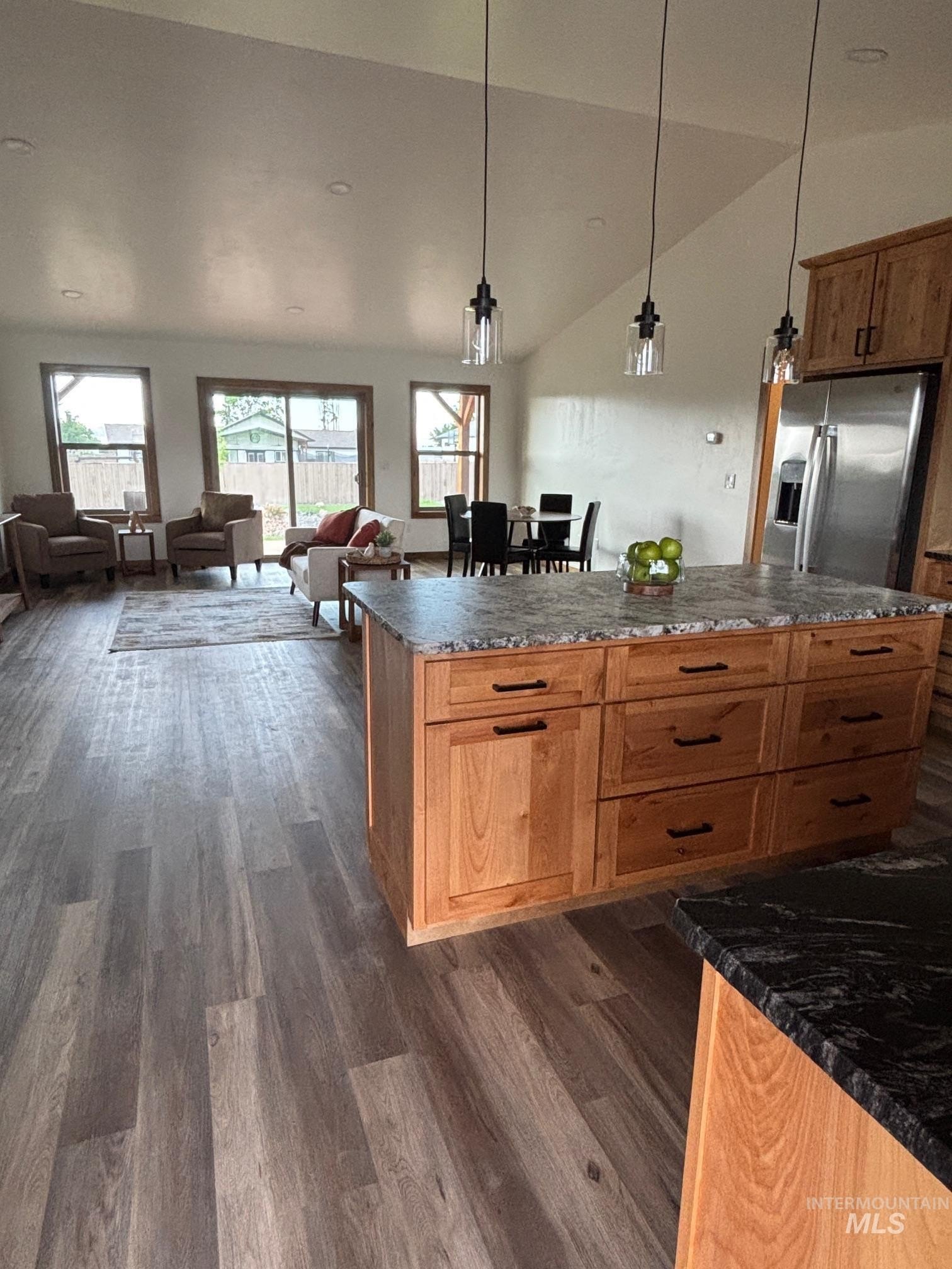 Lewiston, Idaho, 83501, United States, 3 Bedrooms Bedrooms, ,3 BathroomsBathrooms,Residential,For Sale,1976942